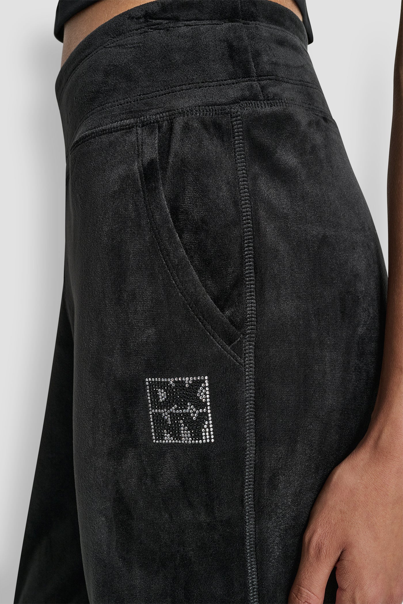 VELOUR RHINESTONE TWO TONE LOGO JOGGER VIEW 6 | DKNY Promo
