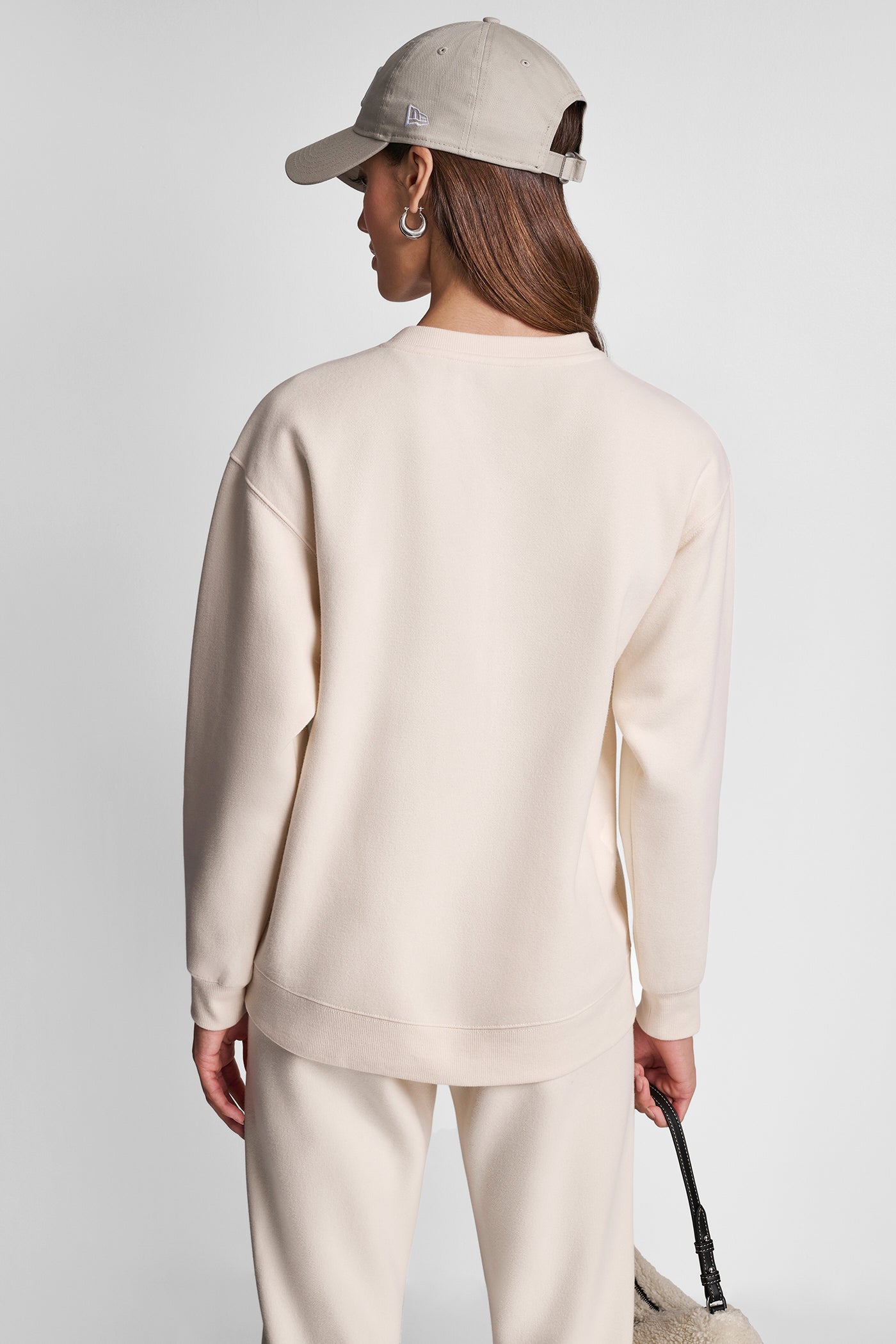 EGGNOG TONAL LOGO PATCH CREW NECK LONG LINE PULLOVER, VIEW 2 | New Arrivals