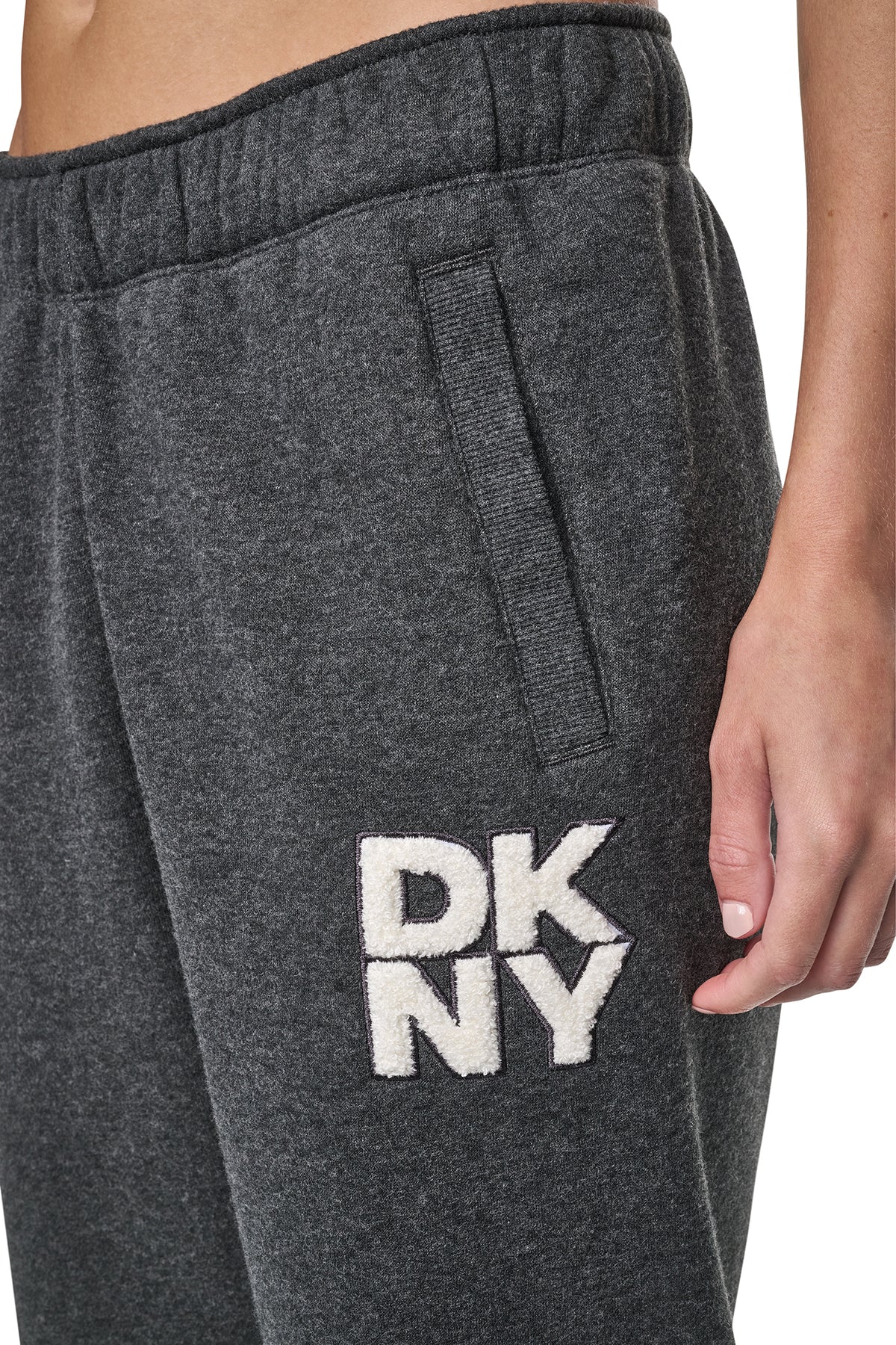 MID-RISE CHENILLE LOGO RELAXED JOGGER VIEW 2