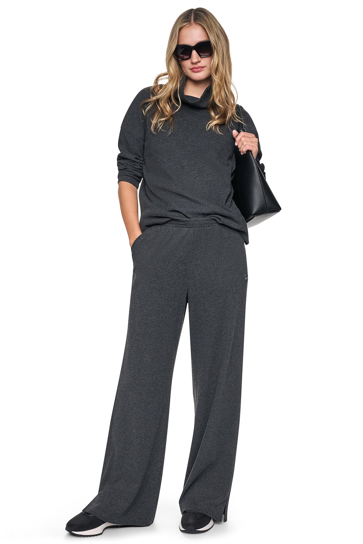 HIGH-RISE RELAXED STRAIGHT LEG PANT VIEW 1