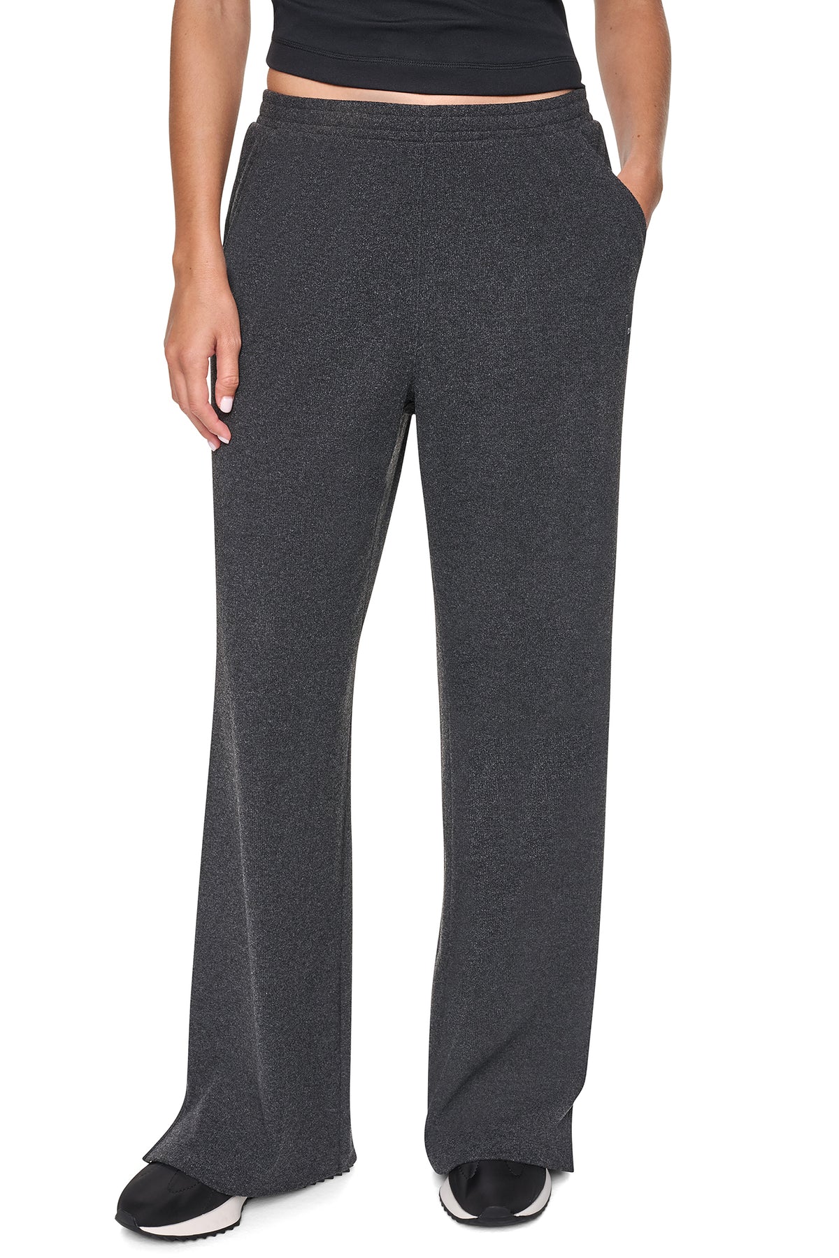 HIGH-RISE RELAXED STRAIGHT LEG PANT VIEW 2