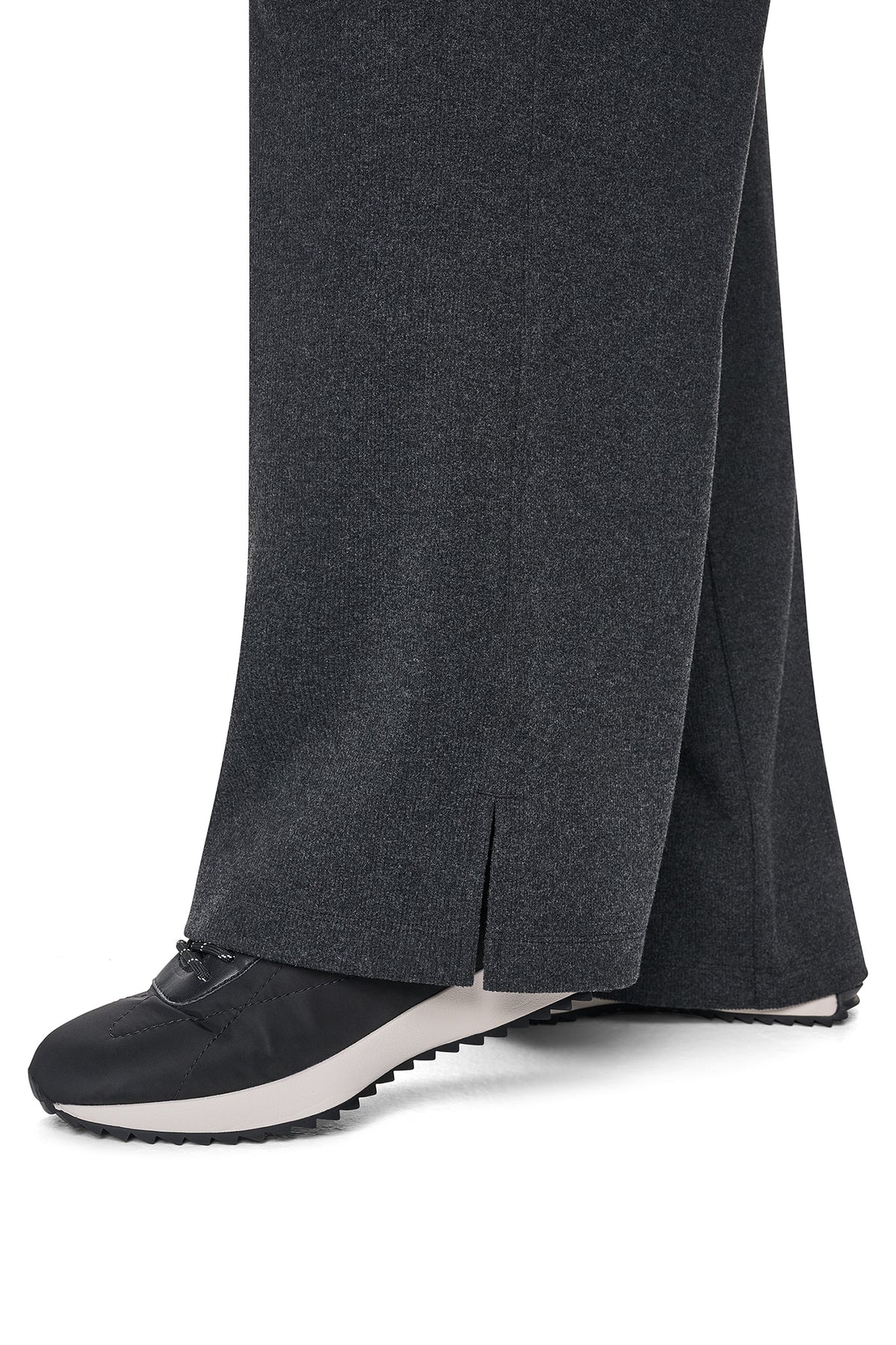 HIGH-RISE RELAXED STRAIGHT LEG PANT VIEW 2
