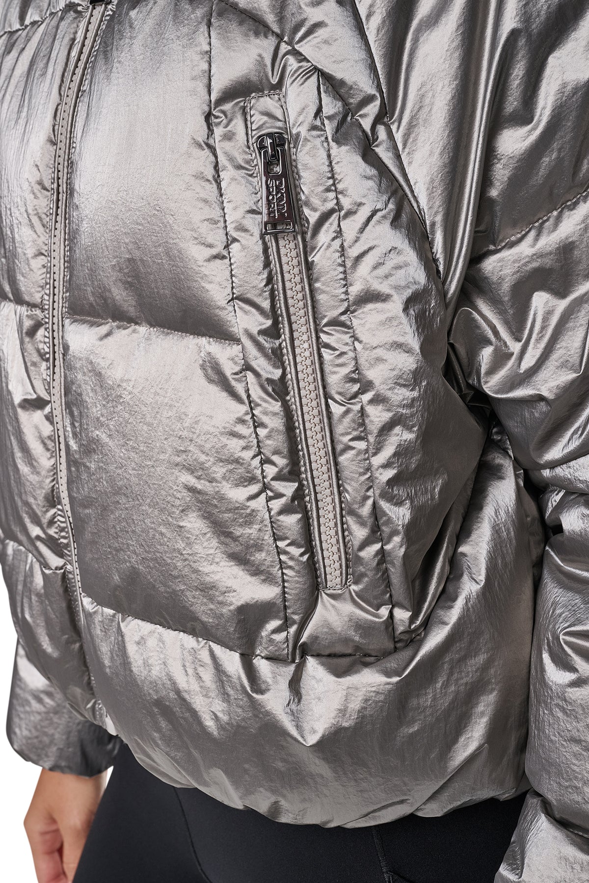 SHORT HOODED PUFFER VIEW 2