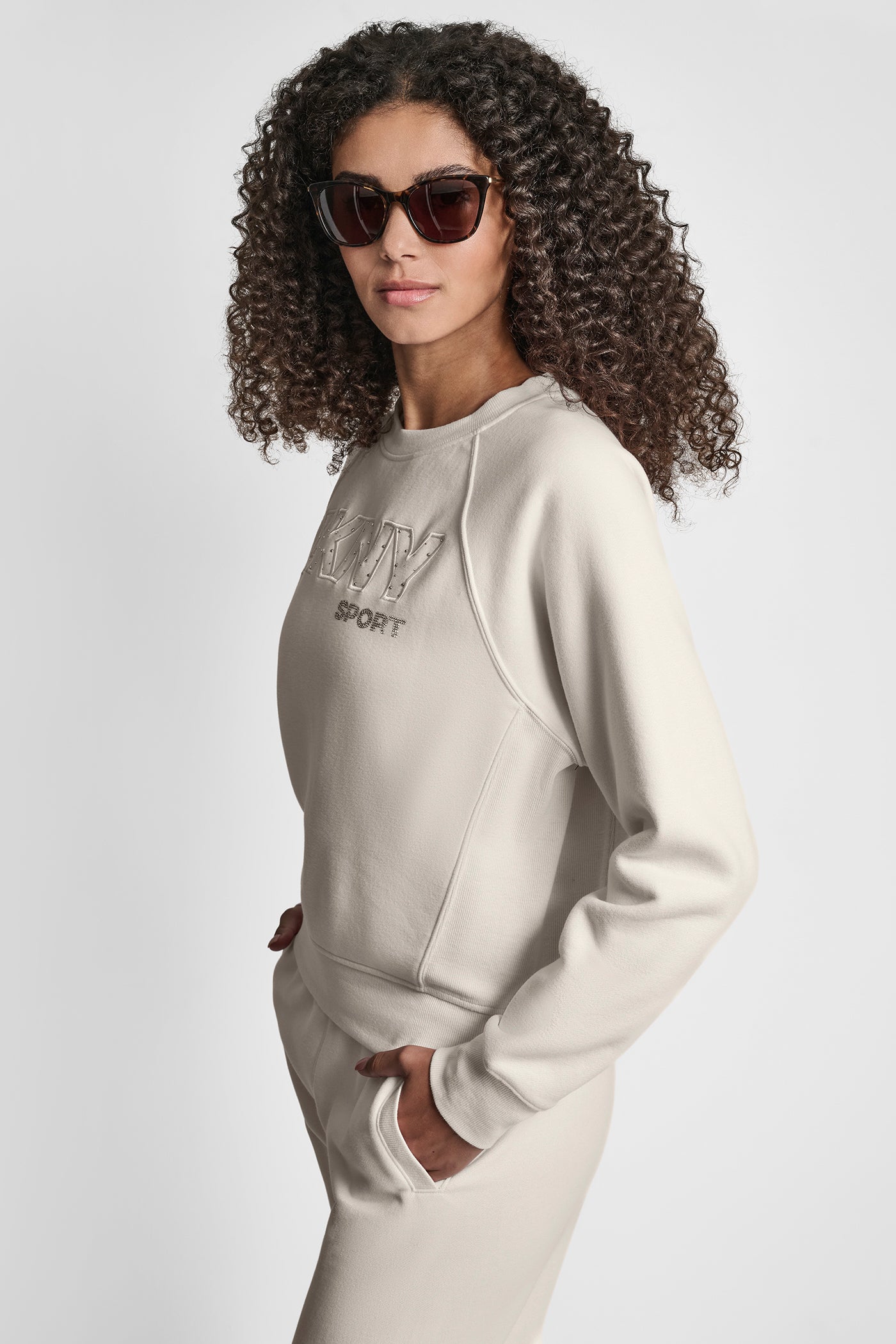 ESSENTIAL RAGLAN LONG SLEEVE TOP VIEW 3 | Sweatshirts & Joggers