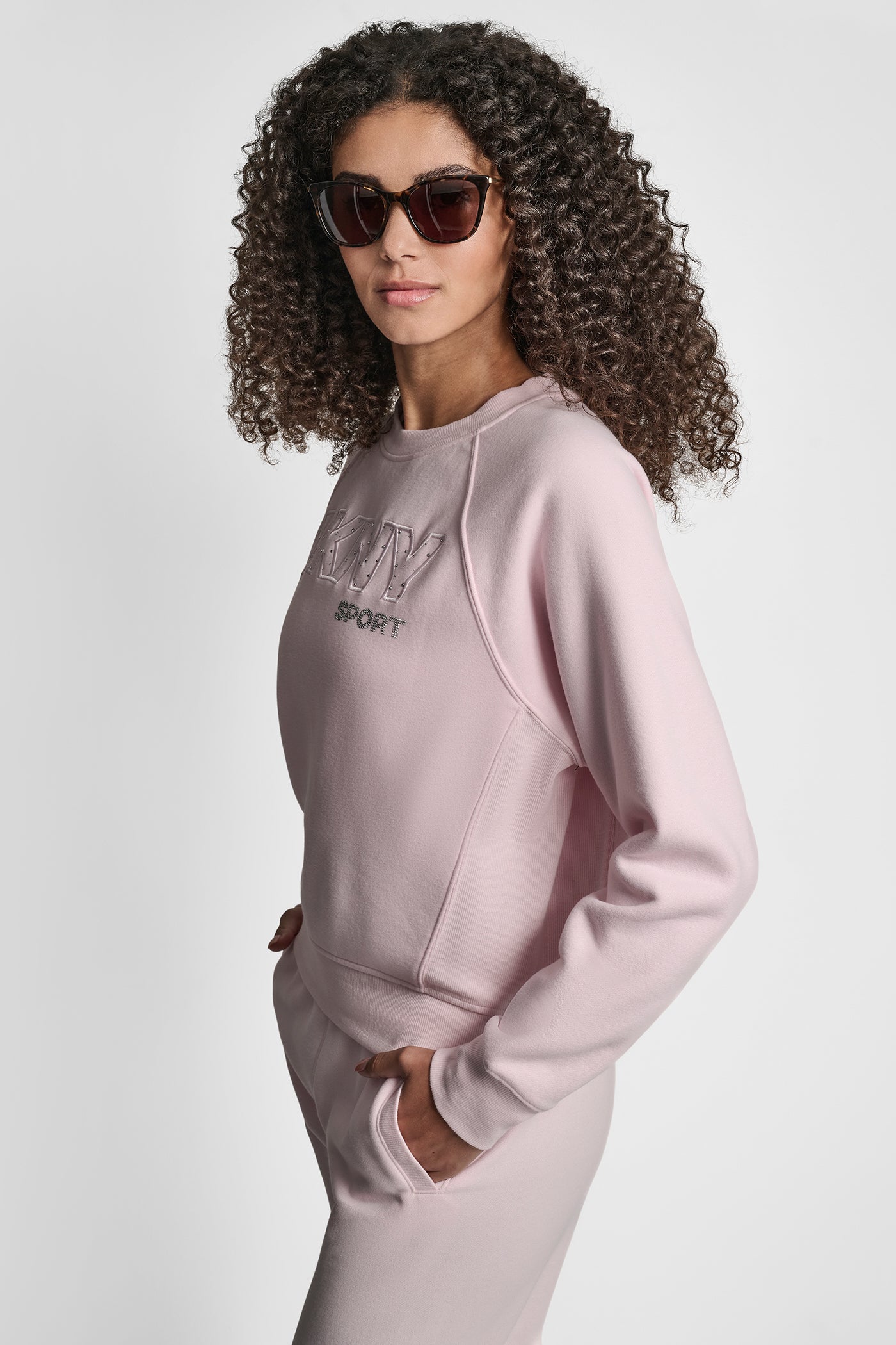 ESSENTIAL RAGLAN LONG SLEEVE TOP VIEW 3 | Sweatshirts & Joggers
