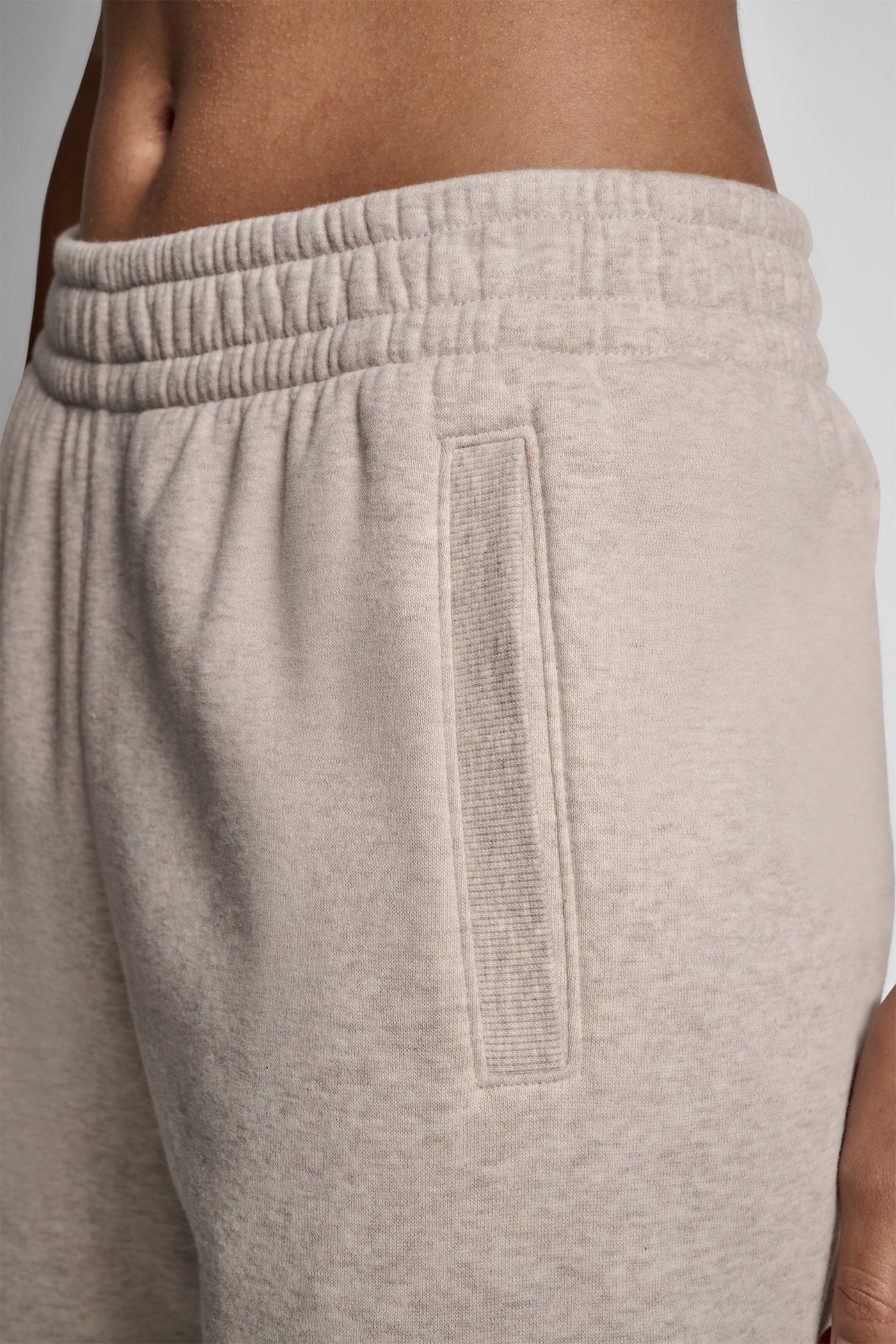 RAISED EMBROIDERY OUTLINE RHINESTONE LOGO JOGGER VIEW 4 | New clothing