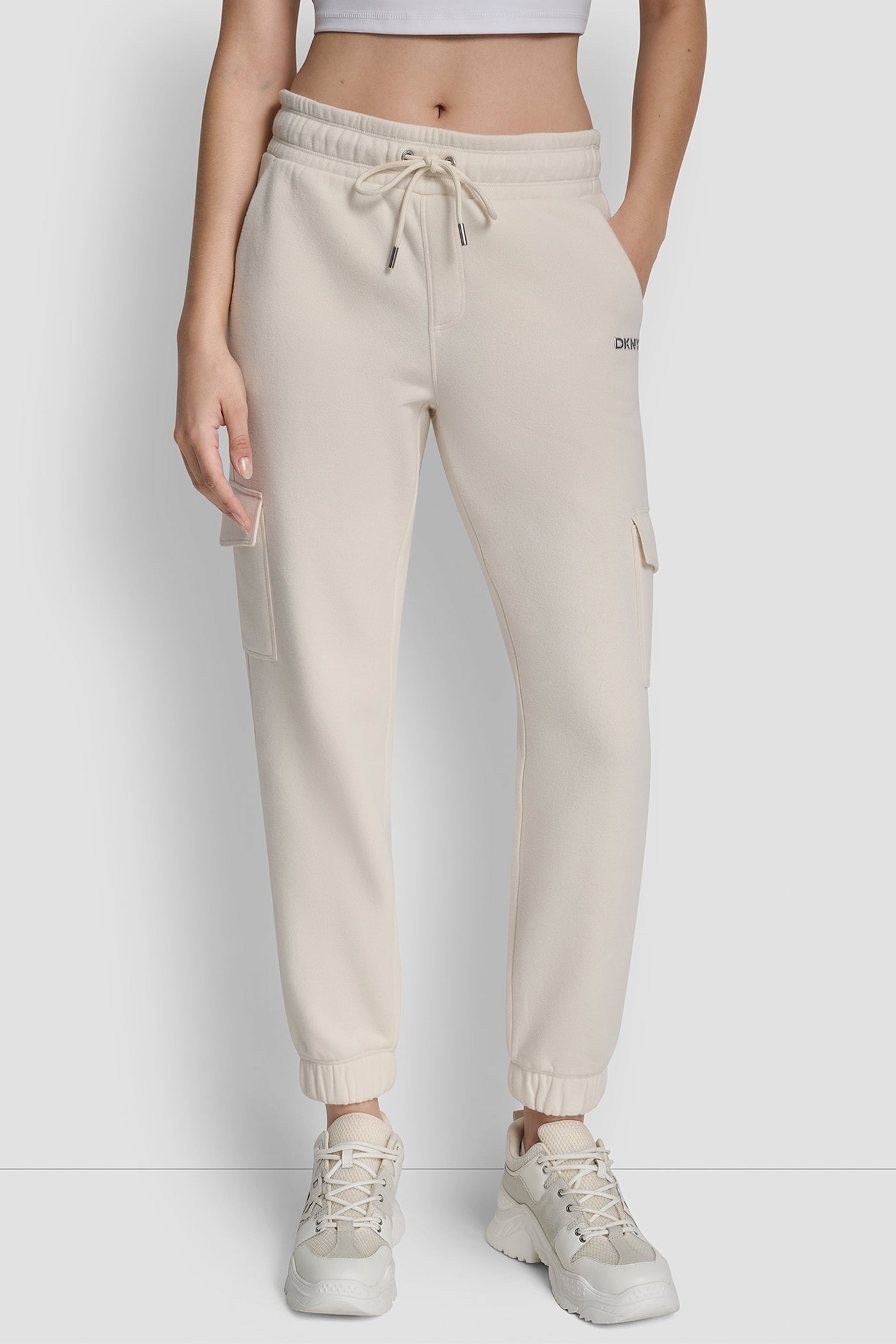 METALLIC BUBBLE LOGO CARGO JOGGER VIEW 4 | New clothing