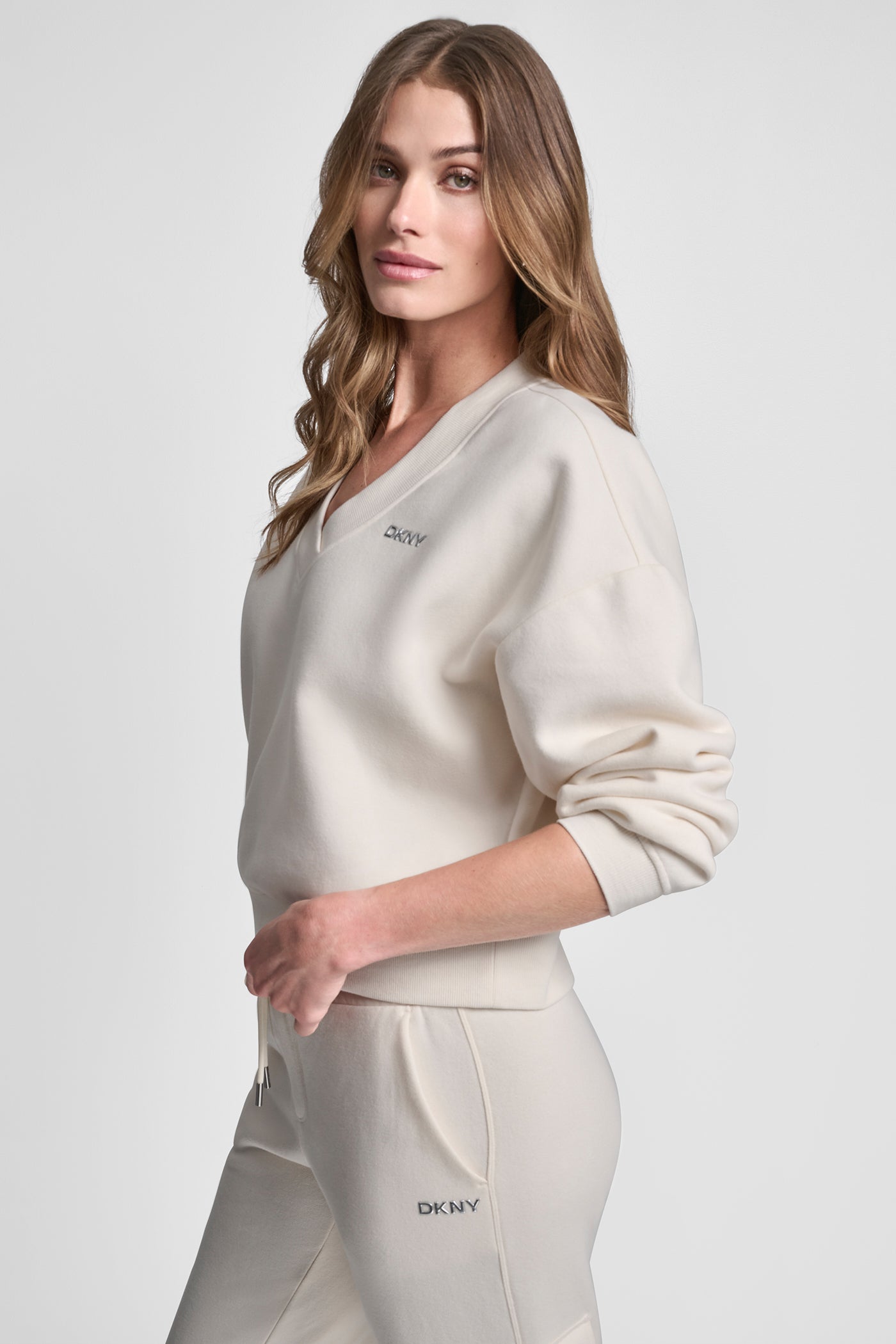 METALLIC BUBBLE LOGO V-NECK PULLOVER VIEW 3 | SELECT STYLES