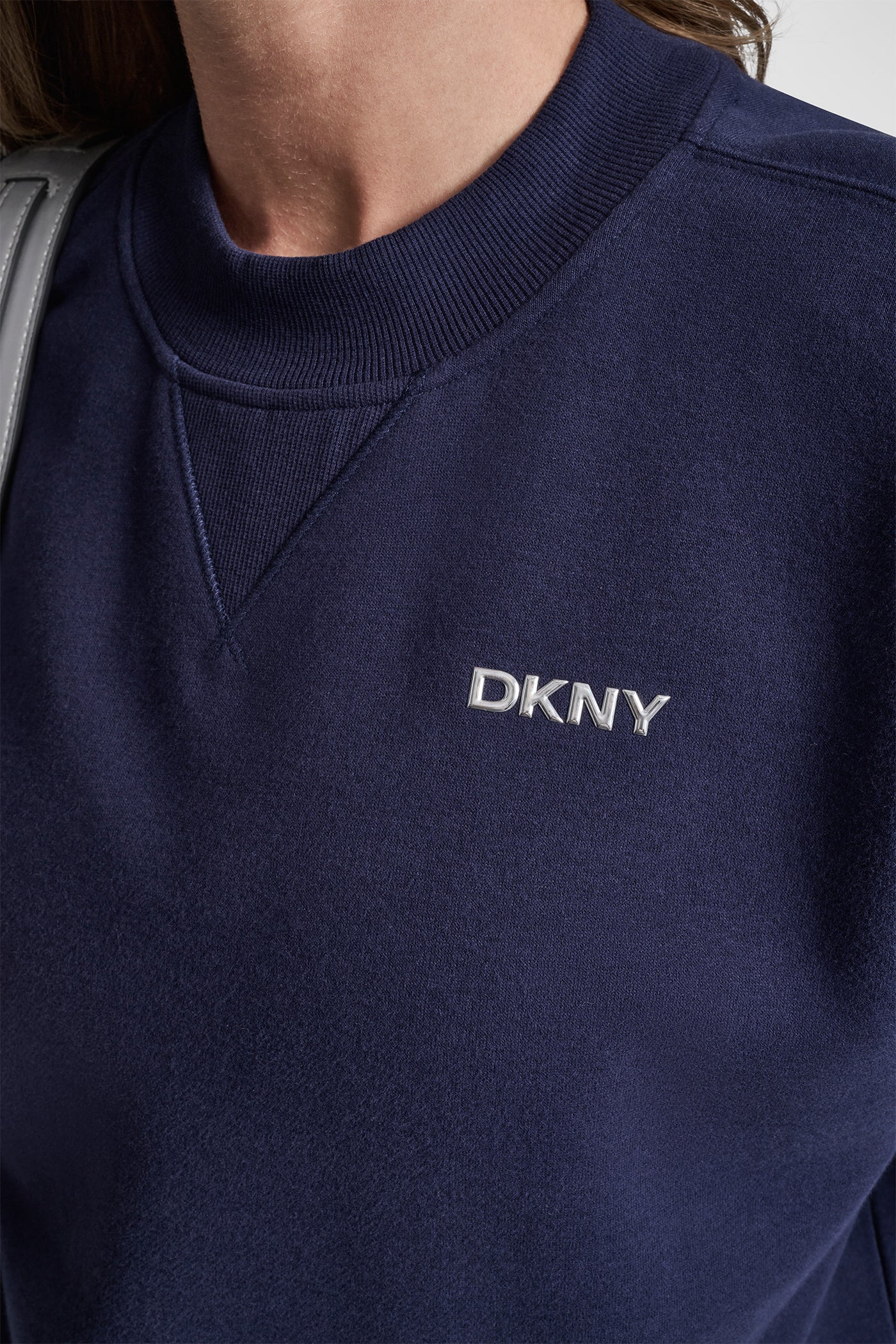 METALLIC BUBBLE LOGO FLEECE PULLOVER VIEW 6 | Sport Essentials