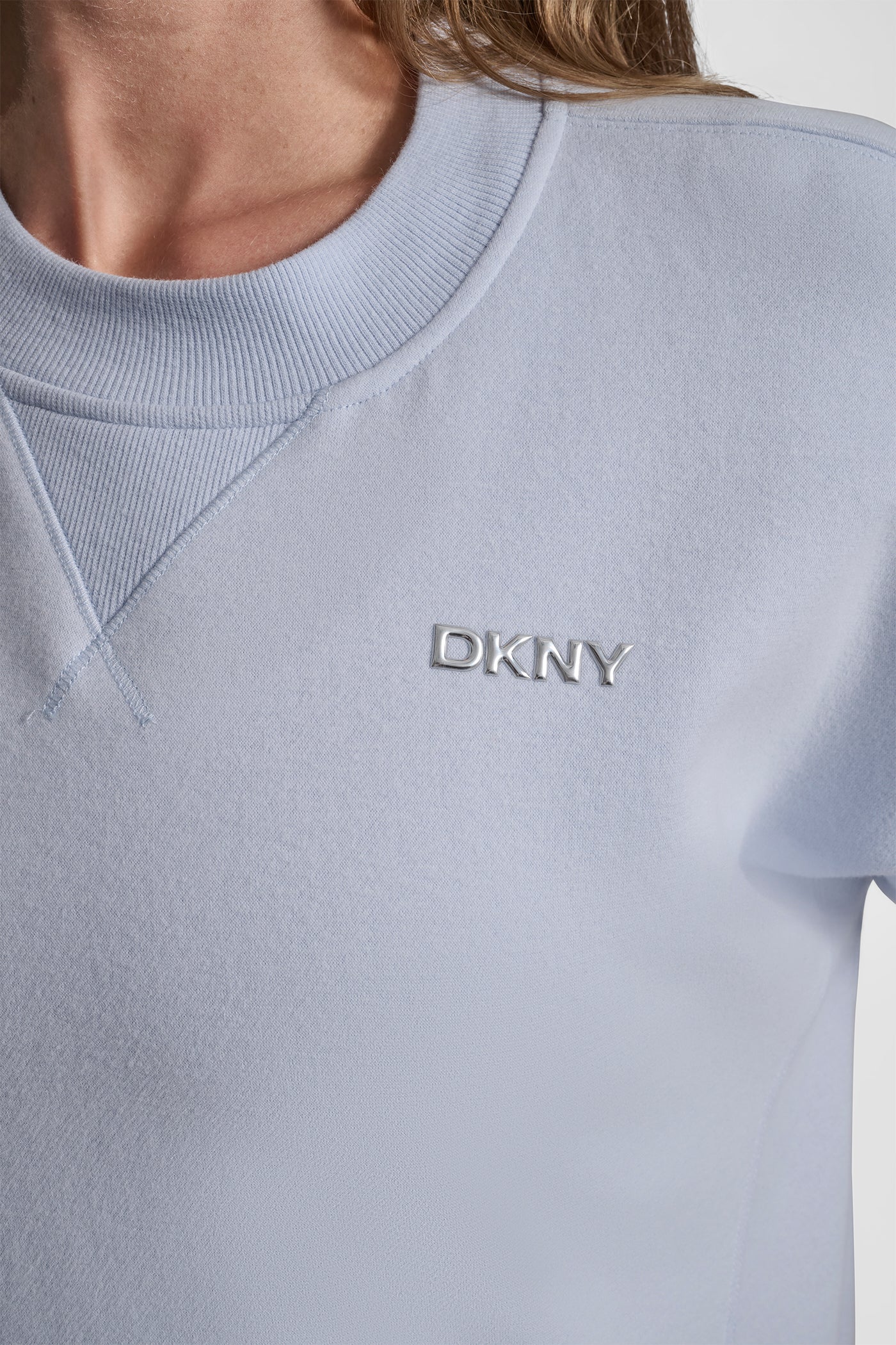 METALLIC BUBBLE LOGO FLEECE PULLOVER VIEW 6 | Sport Essentials