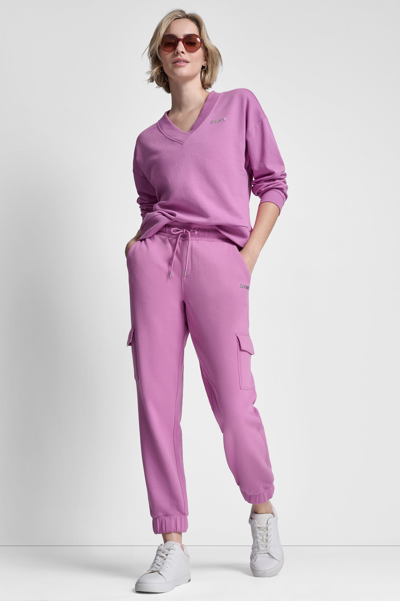 METALLIC BUBBLE LOGO V-NECK PULLOVER VIEW 4 | New clothing