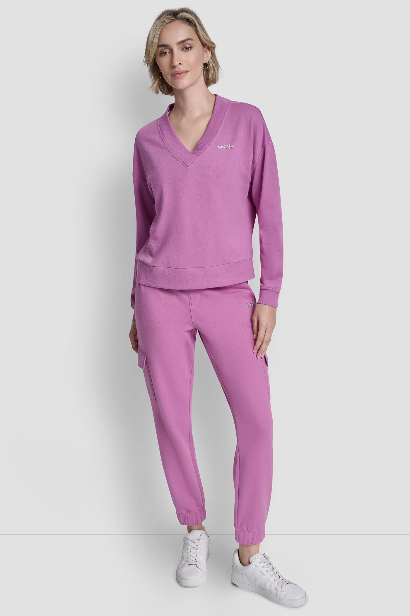 METALLIC BUBBLE LOGO V-NECK PULLOVER VIEW 6 | New clothing