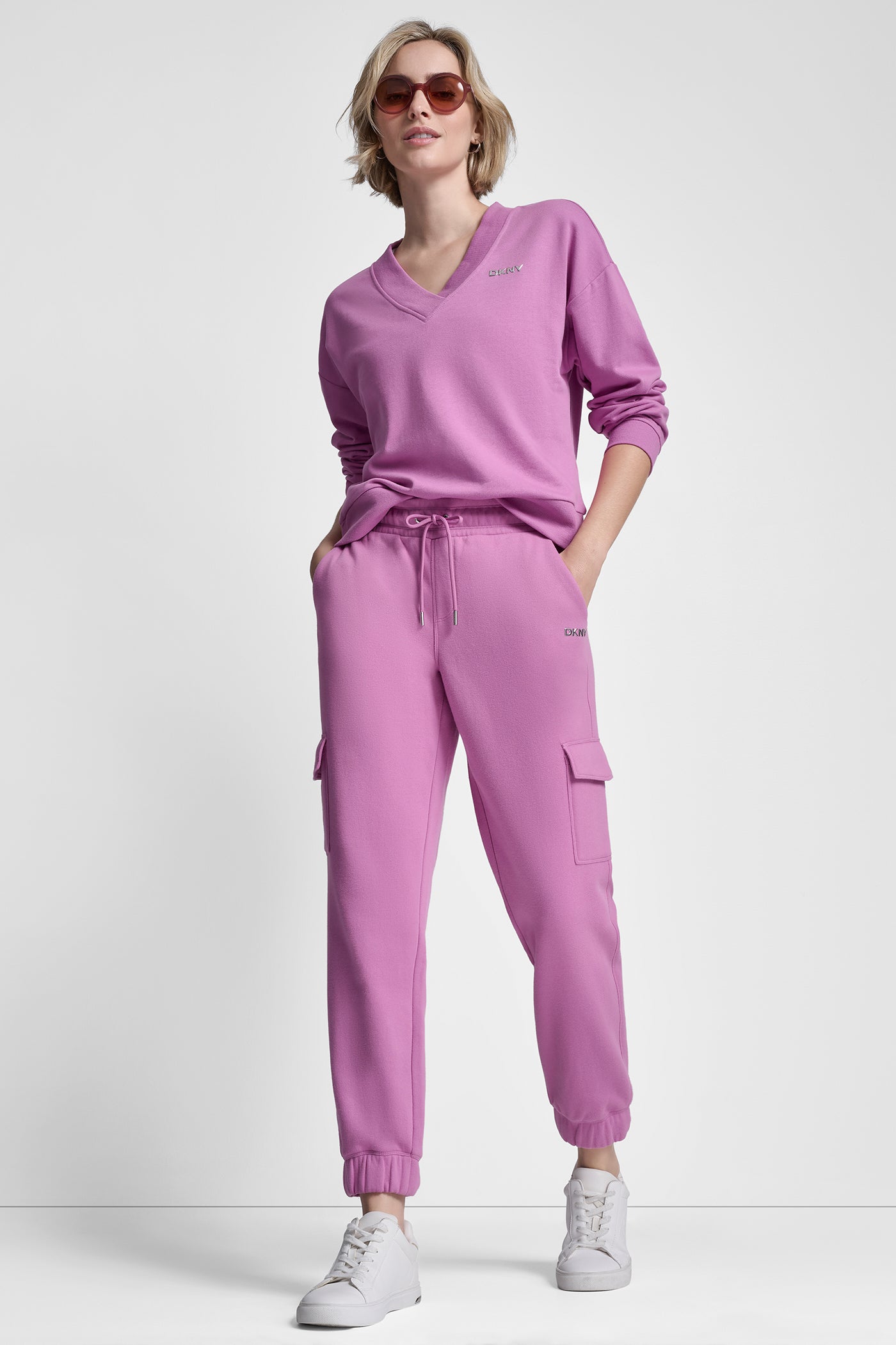 Crocus METALLIC BUBBLE LOGO SLIM FIT FLEECE CARGO JOGGER, BACK VIEW | Clothing