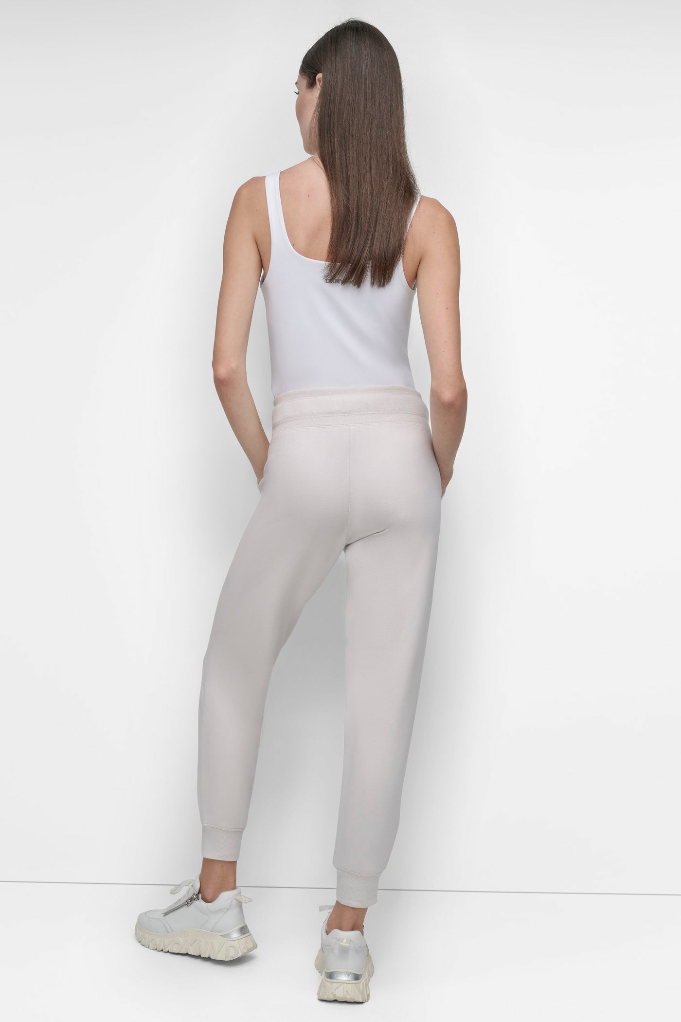 HIGH-RISE LOGO DRAWSTRING JOGGER VIEW 6