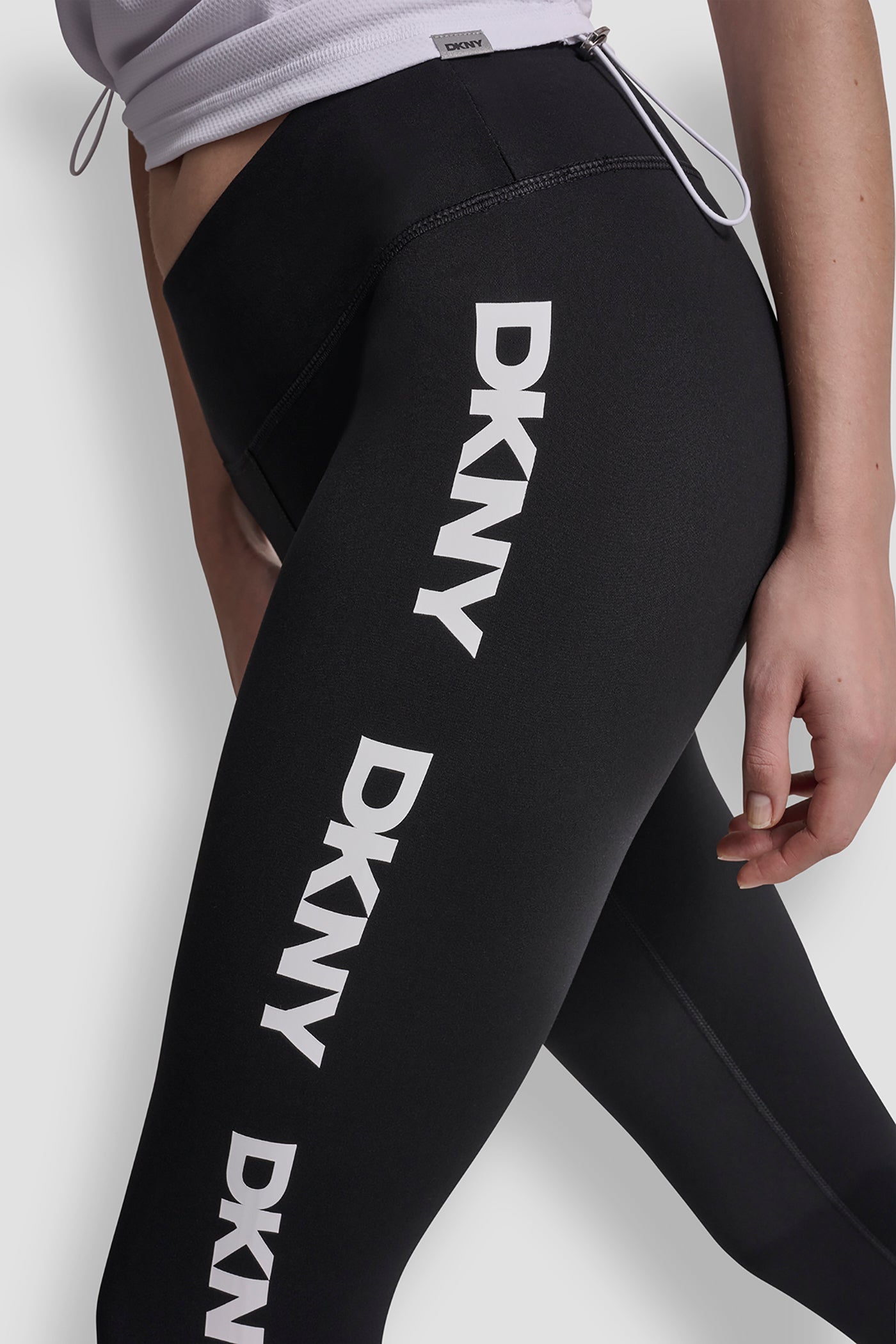 HIGH WAIST 7/8 REPEAT LOGO LEGGING VIEW 6 | All Products