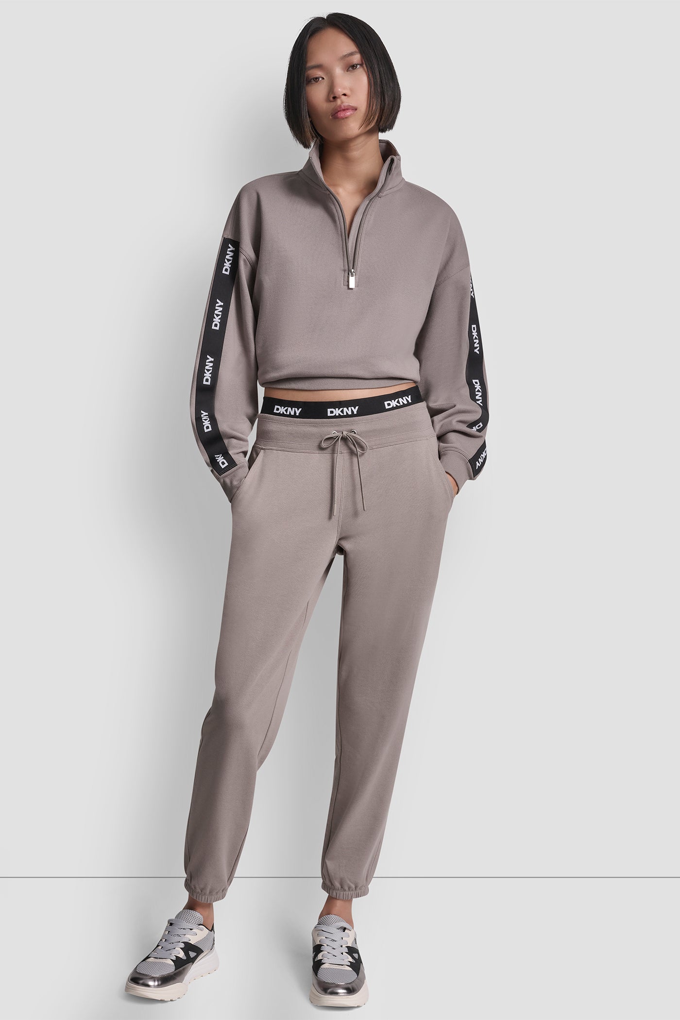 HIGH RISE JOGGER WITH LOGO ELASTIC WAIST VIEW 7 | All Products