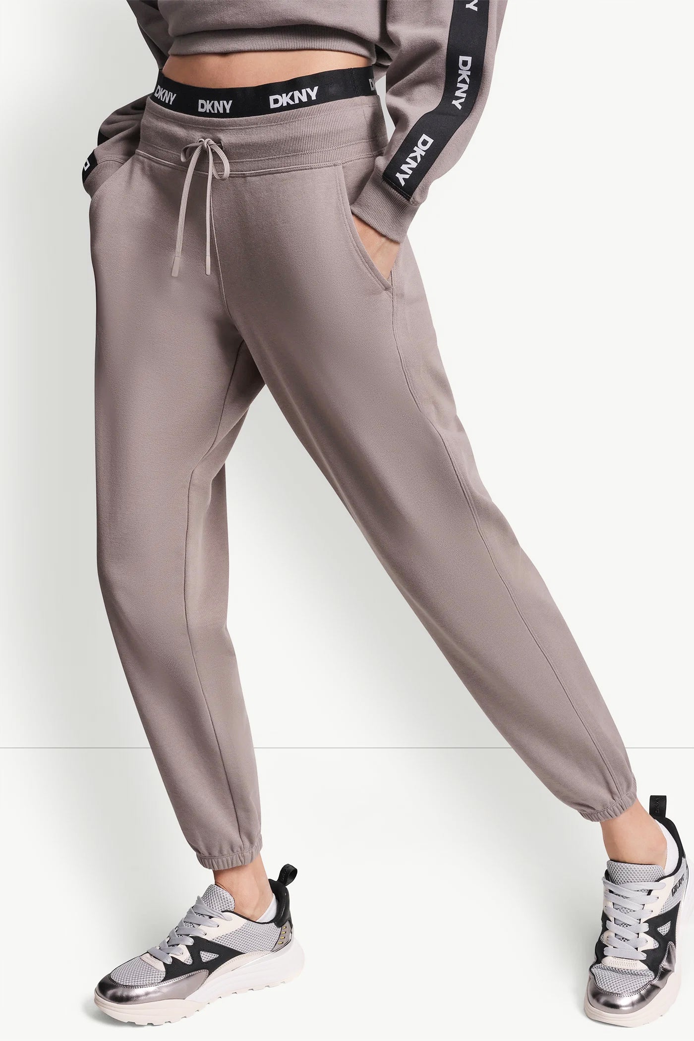 Mushroom HIGH-RISE LOGO WAIST SLIM JOGGER, VIEW 1 | MUST-HAVES