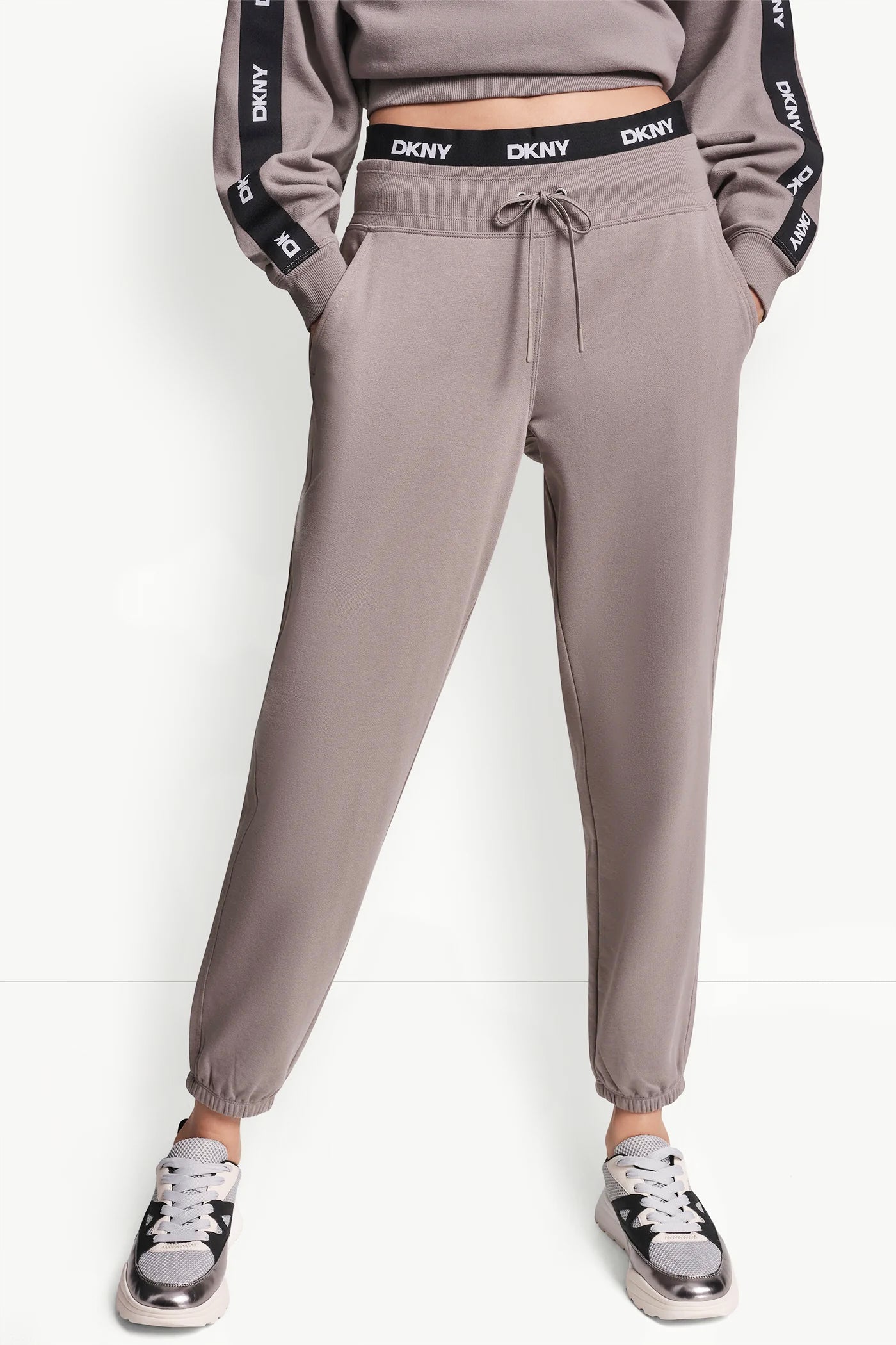 HIGH-RISE LOGO WAIST SLIM JOGGER VIEW 5 | MUST-HAVES