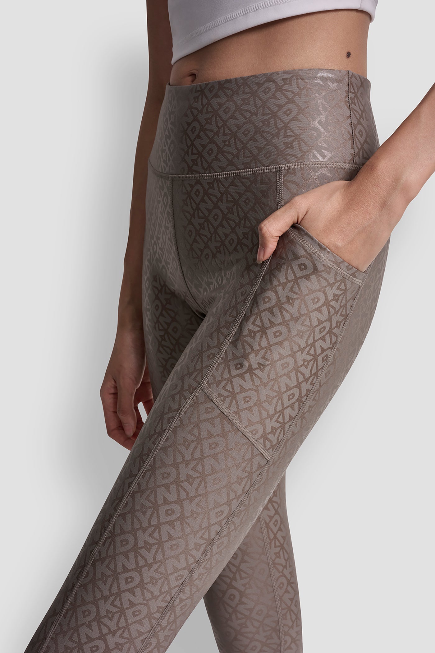 HIGH WAIST 7/8 PRINTED LEGGING WITH POCKETS VIEW 6 | All Products