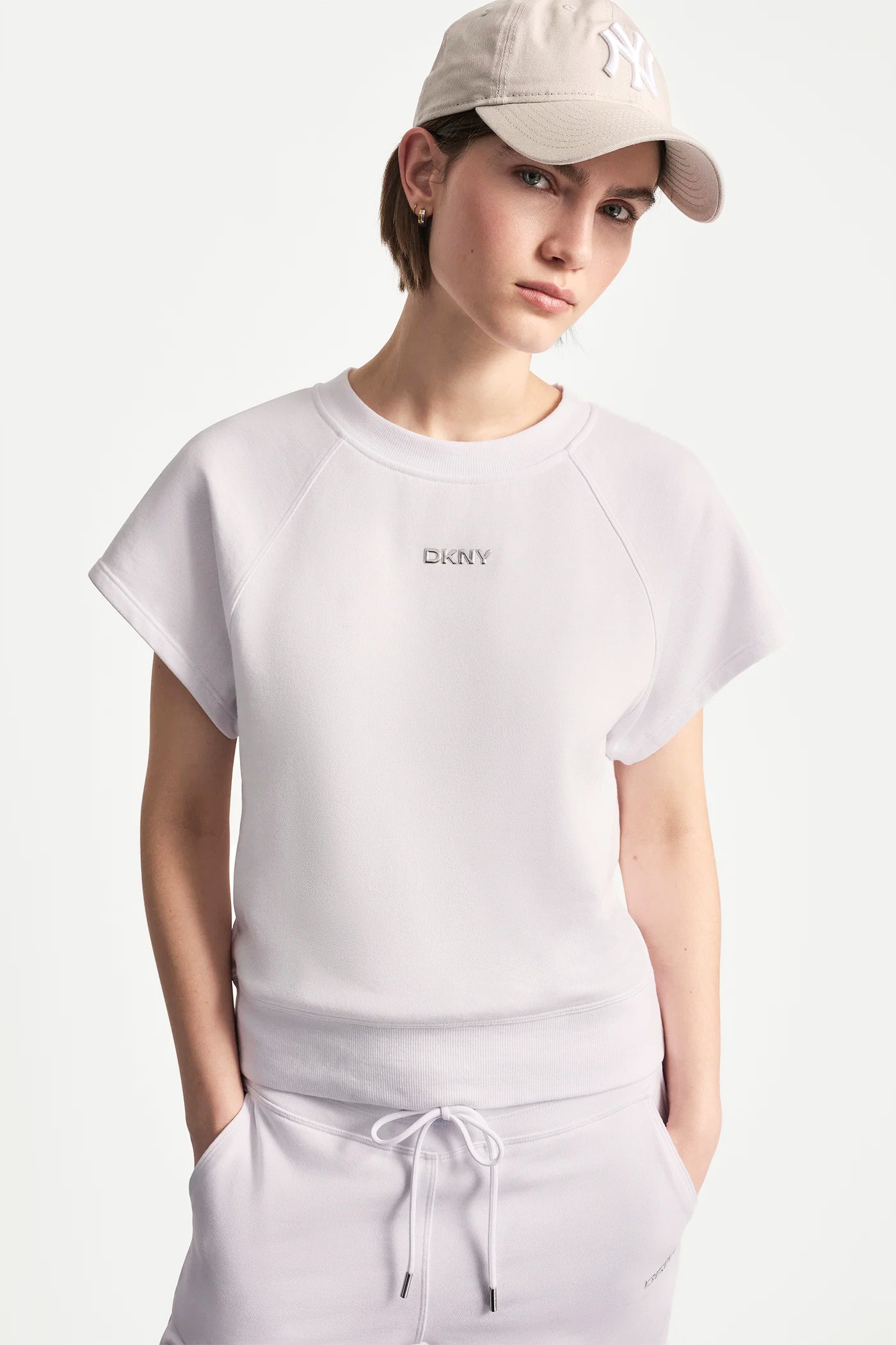 White METALLIC BUBBLE LOGO SHORT SLEEVE PULLOVER, VIEW 1 | MUST-HAVES