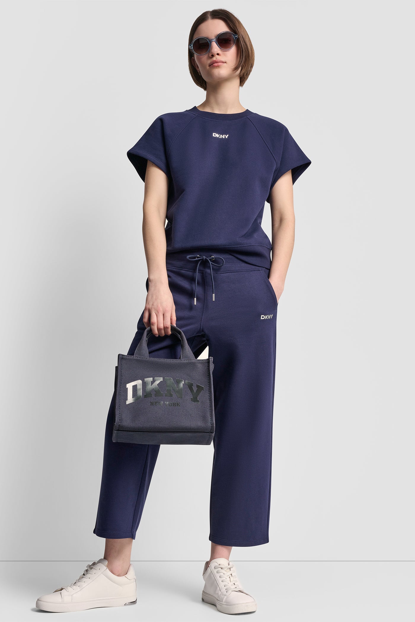 METALLIC BUBBLE LOGO SHORT SLEEVE PULLOVER VIEW 5 | DKNY Sport