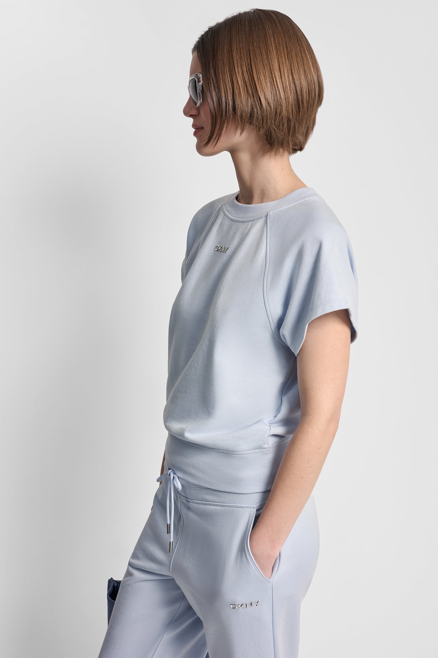METALLIC BUBBLE LOGO SHORT SLEEVE PULLOVER VIEW 4 | DKNY Sport
