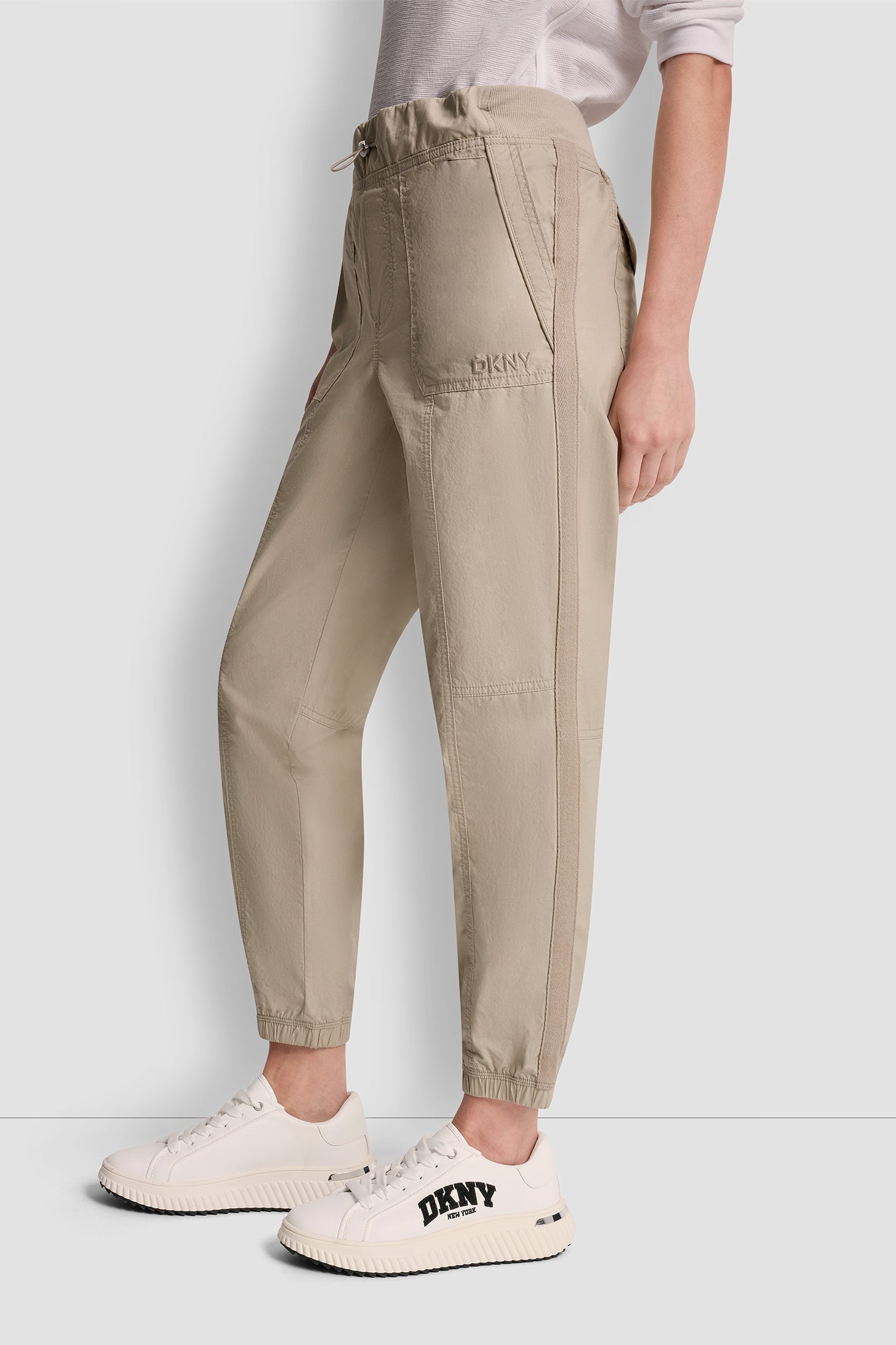 HIGH-RISE SLIM UTILITY JOGGER VIEW 4 | Clothing