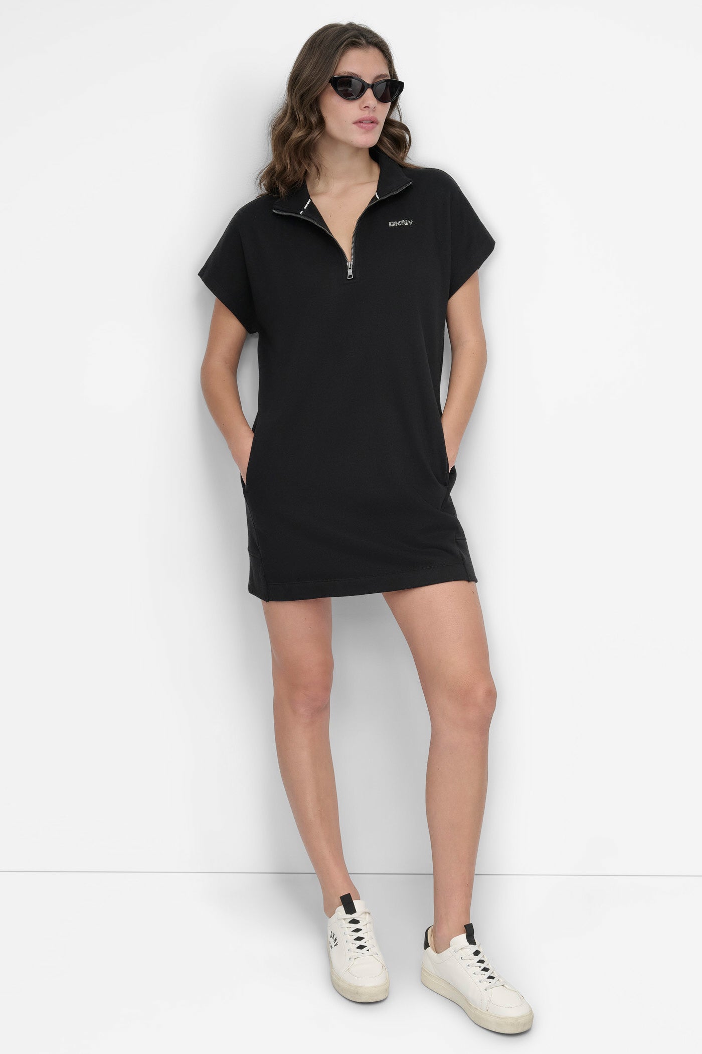 品良く着こなすため Half DKNY | Dress Sneaker Mini Zip ワンピース