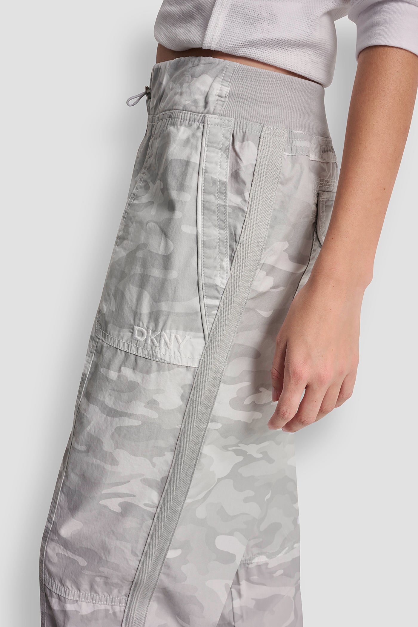 HIGH-RISE SLIM UTILITY JOGGER VIEW 7 | DKNY Sport