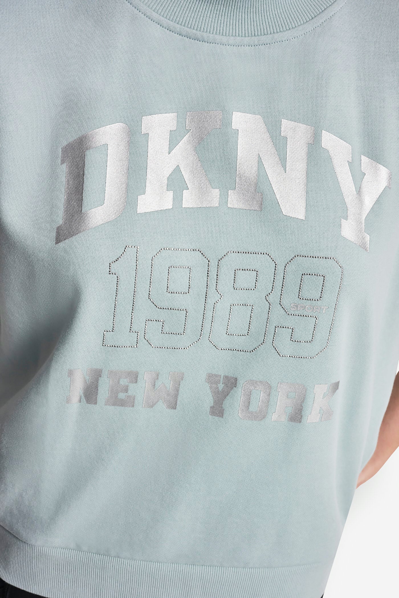 SHORT SLEEVE LOGO HIGH-LOW TEE VIEW 5 | Gifts Under $100