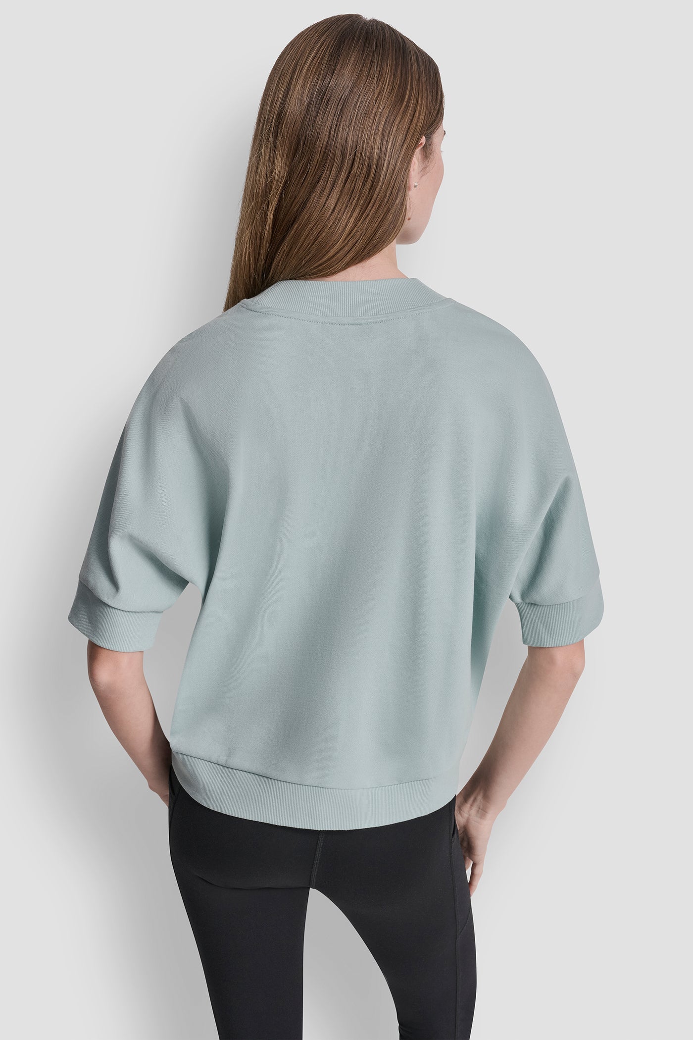 COTTON-BLEND TERRY SHORT SLEEVE LOGO HIGH-LOW TEE VIEW 3 | SPRING 2026