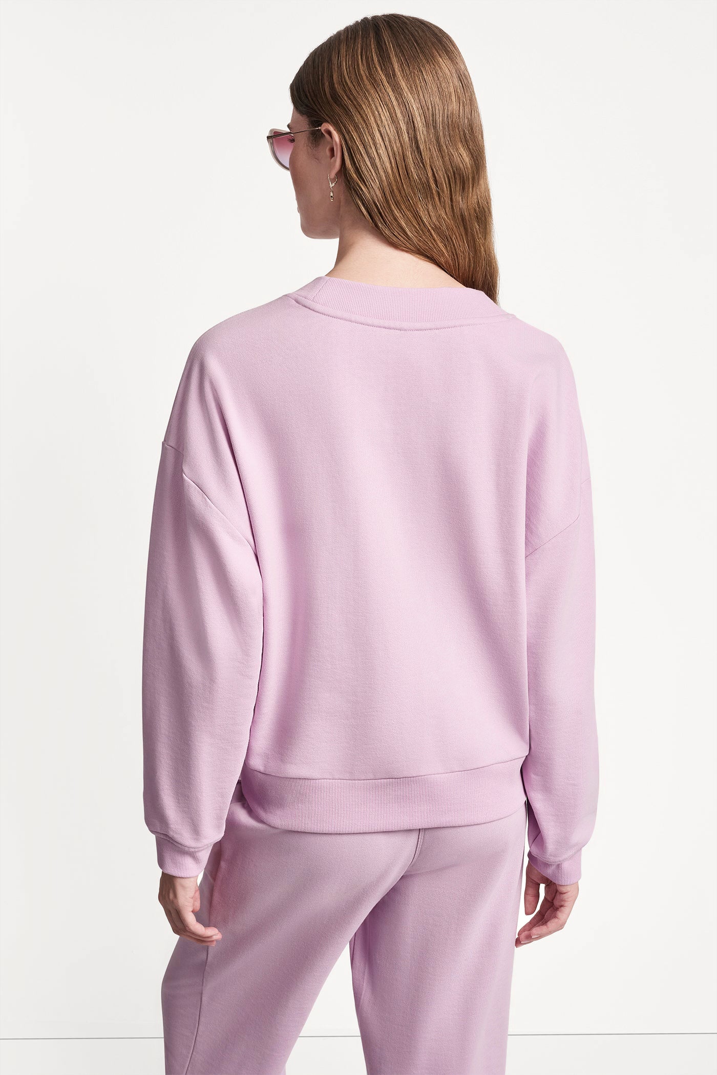 METALLIC BUBBLE LOGO V-NECK PULLOVER VIEW 3