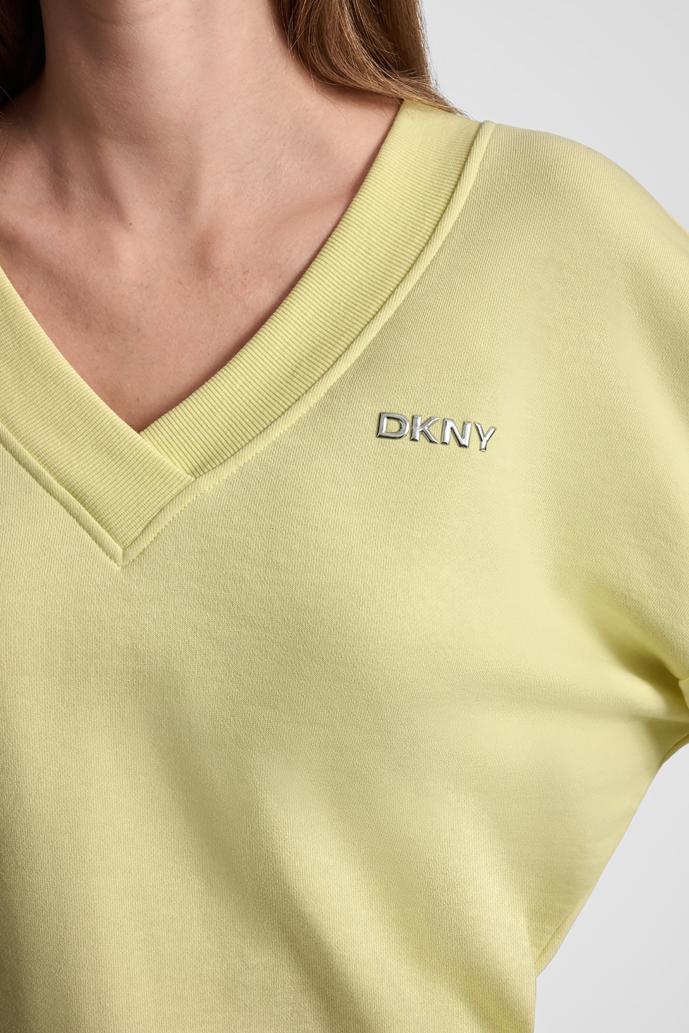 METALLIC LOGO SWEATSHIRT VIEW 5 | Sport Essentials