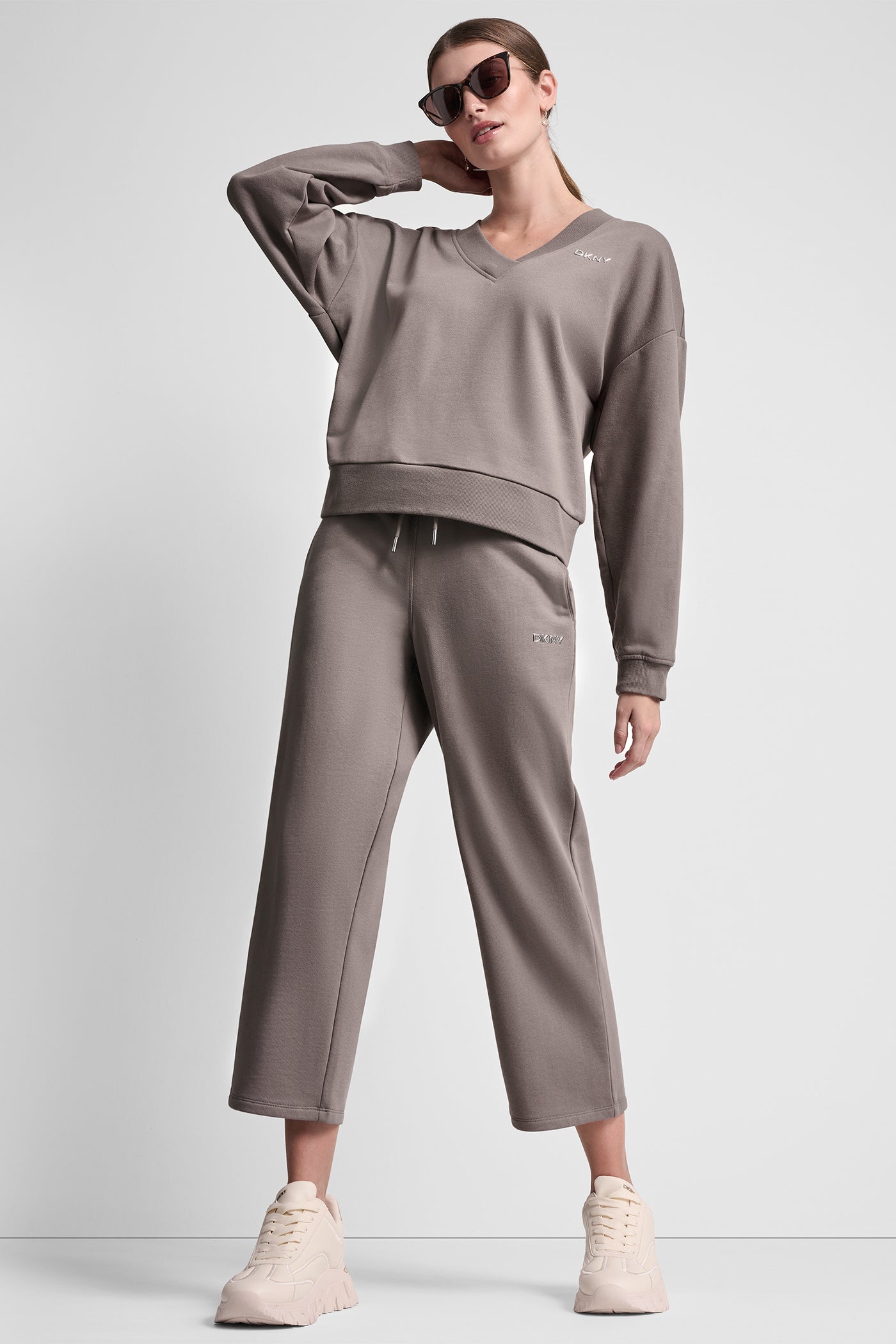 METALLIC LOGO SWEATSHIRT VIEW 4 | Sport Essentials