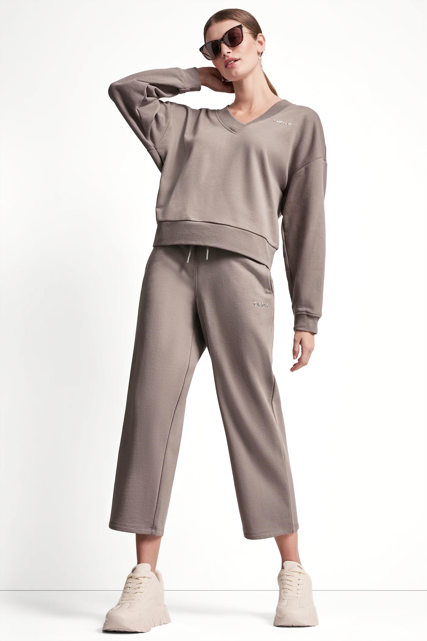 Mushroom METALLIC BUBBLE LOGO V-NECK PULLOVER, VIEW 2 | MUST-HAVES