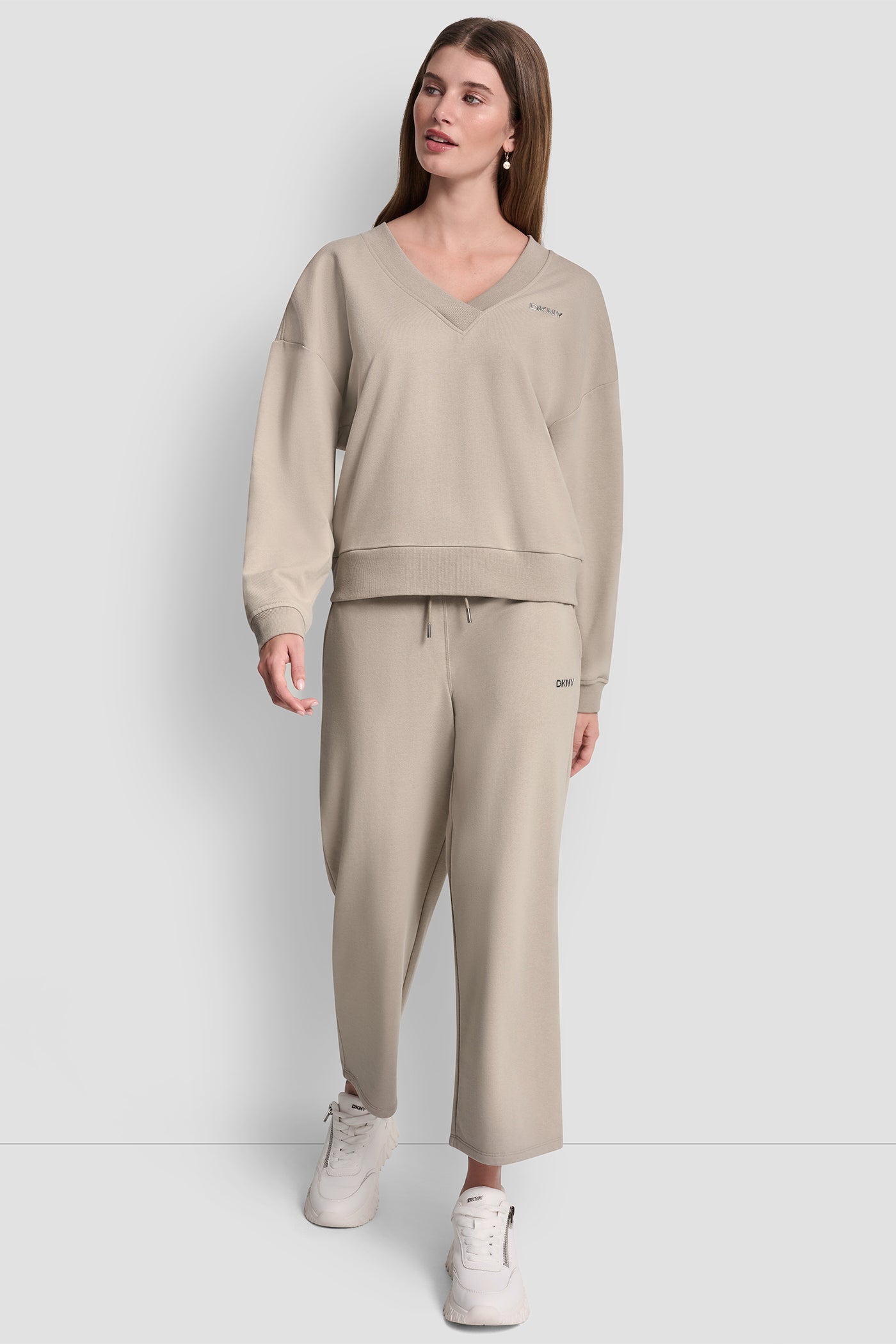 METALLIC BUBBLE LOGO V-NECK PULLOVER VIEW 3 | Clothing