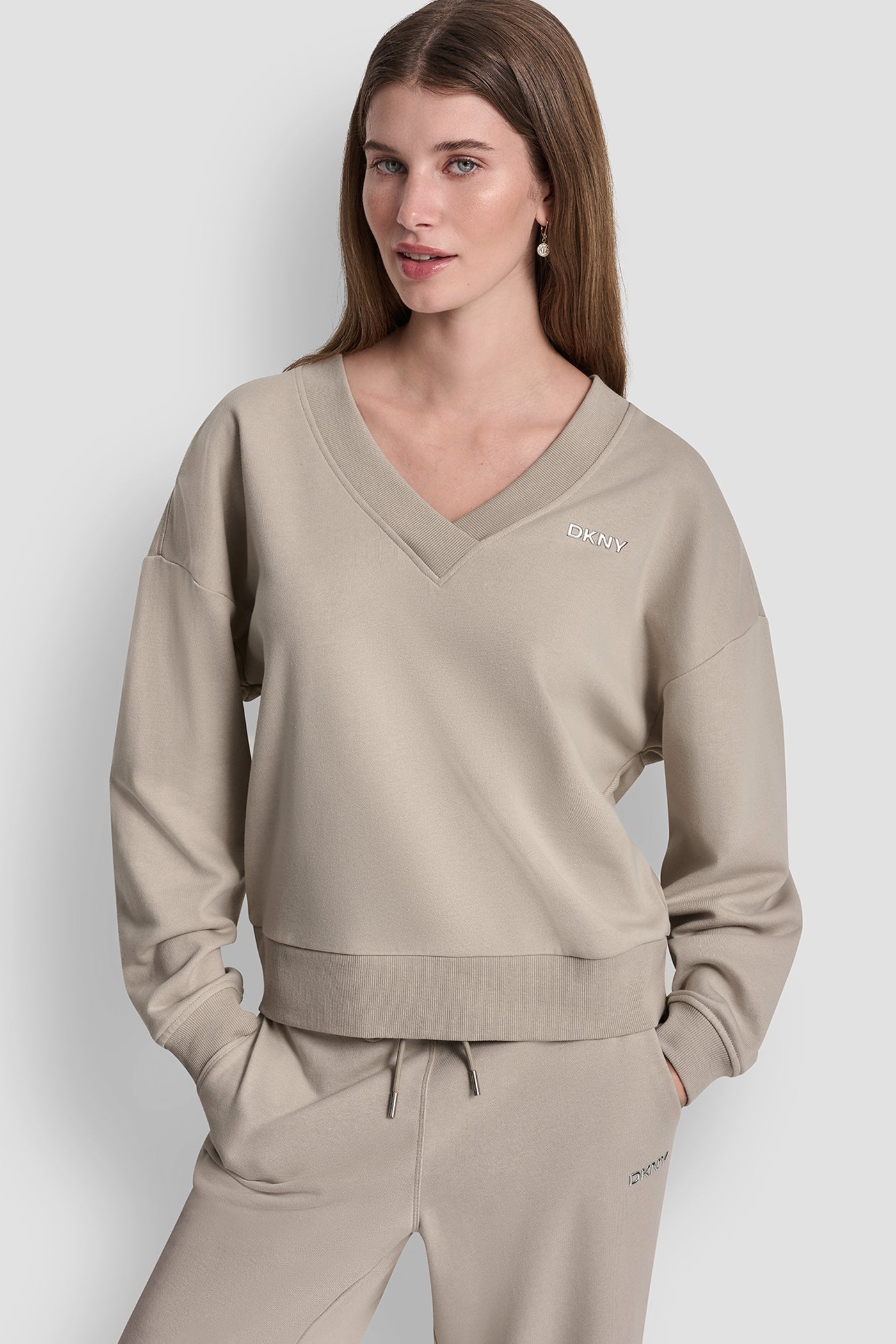 Pebble METALLIC BUBBLE LOGO V-NECK PULLOVER, FRONT VIEW | Clothing