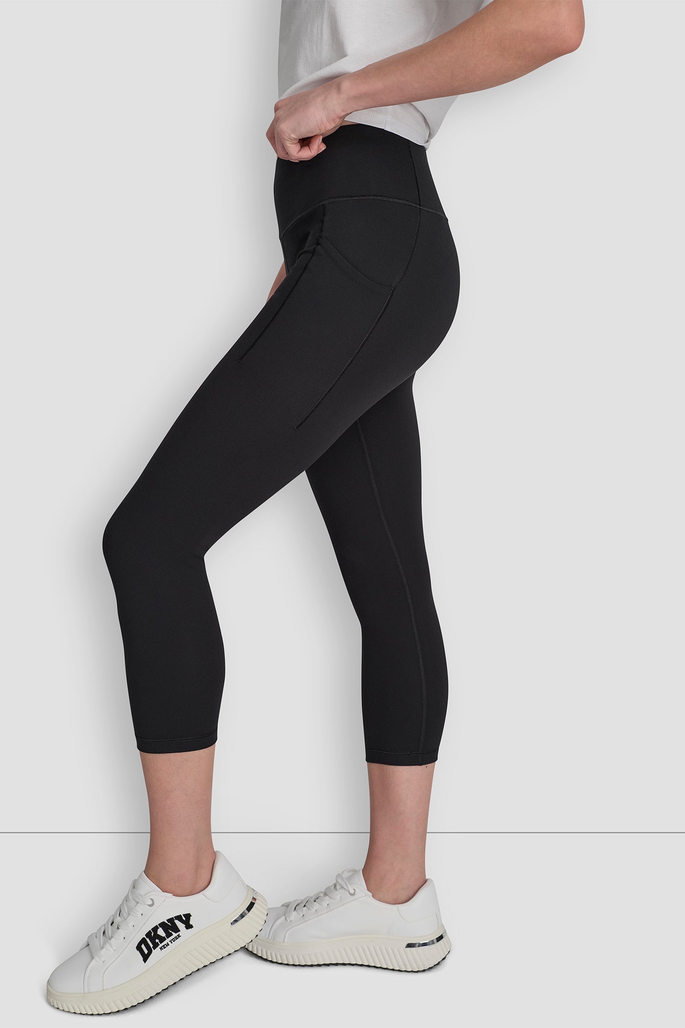 BALANCE COMPRESSION HIGH-WAIST CROPPED LEGGING VIEW 3 | DKNY Sport