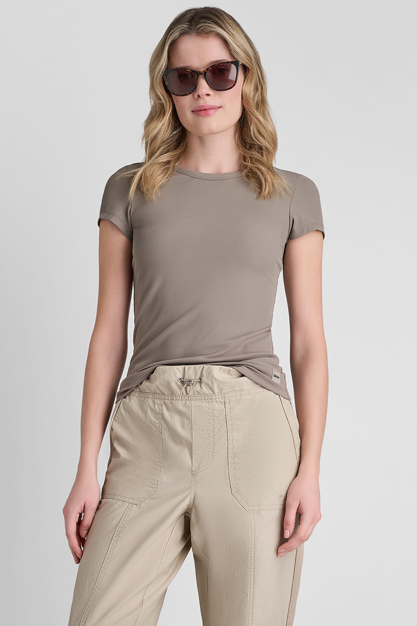 Mushroom HUDSON RIB TEE WITH TONAL LOGO, VIEW 1 | DKNY Sport