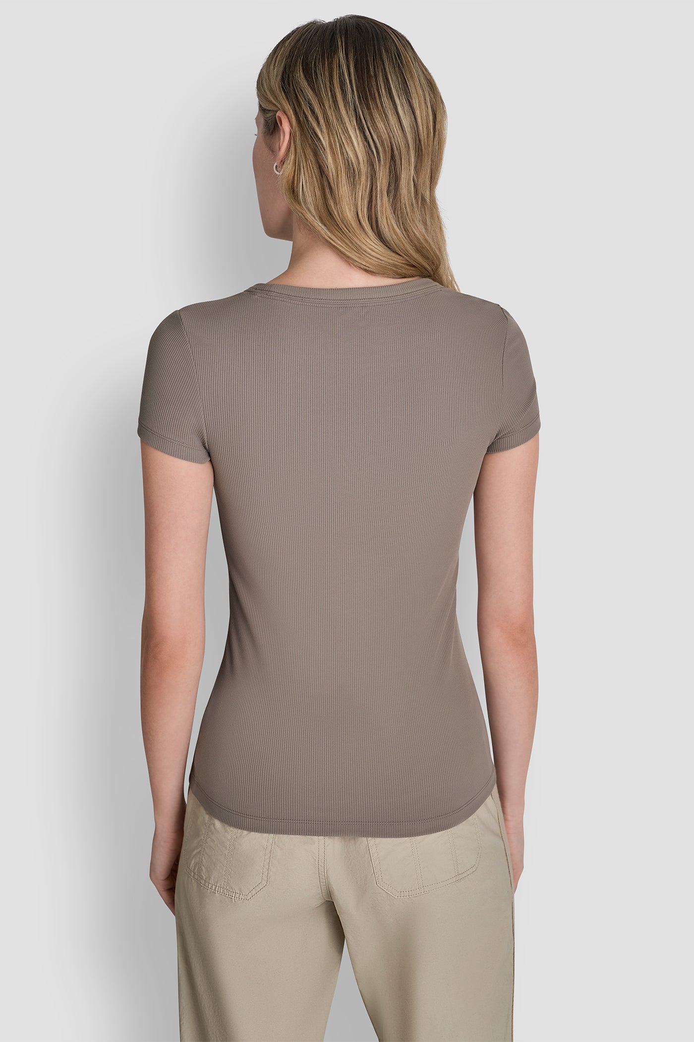 Mushroom HUDSON RIB TEE WITH TONAL LOGO, VIEW 2 | DKNY Sport