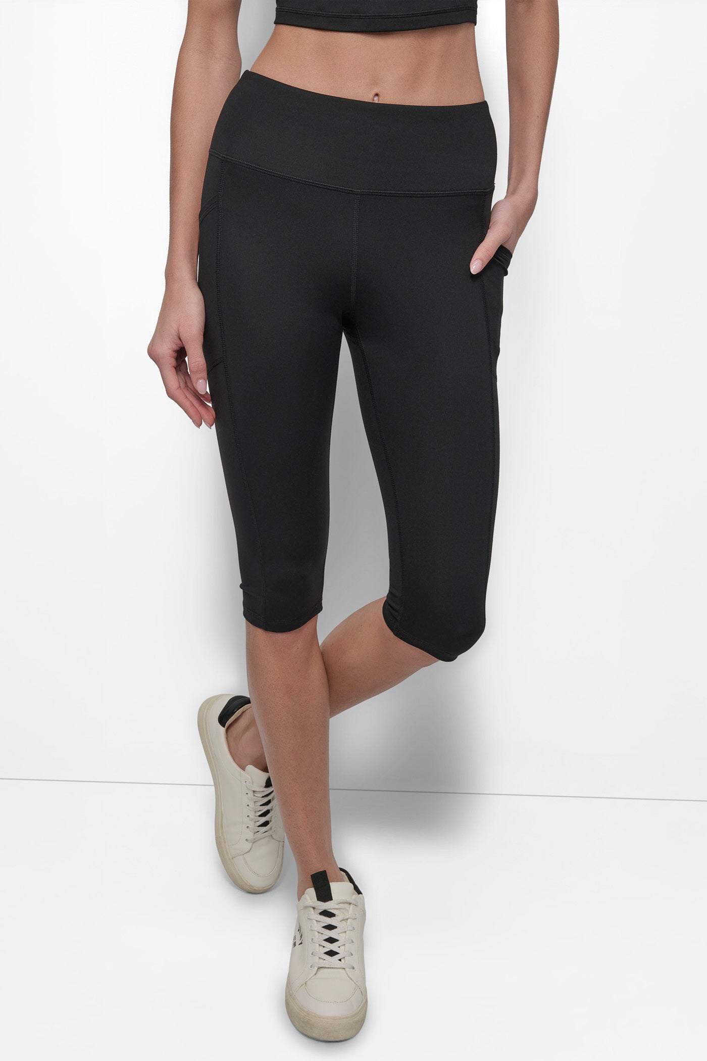 Black MID-RISE MINI COMPRESSION CAPRI PANT, FRONT VIEW | Leggings