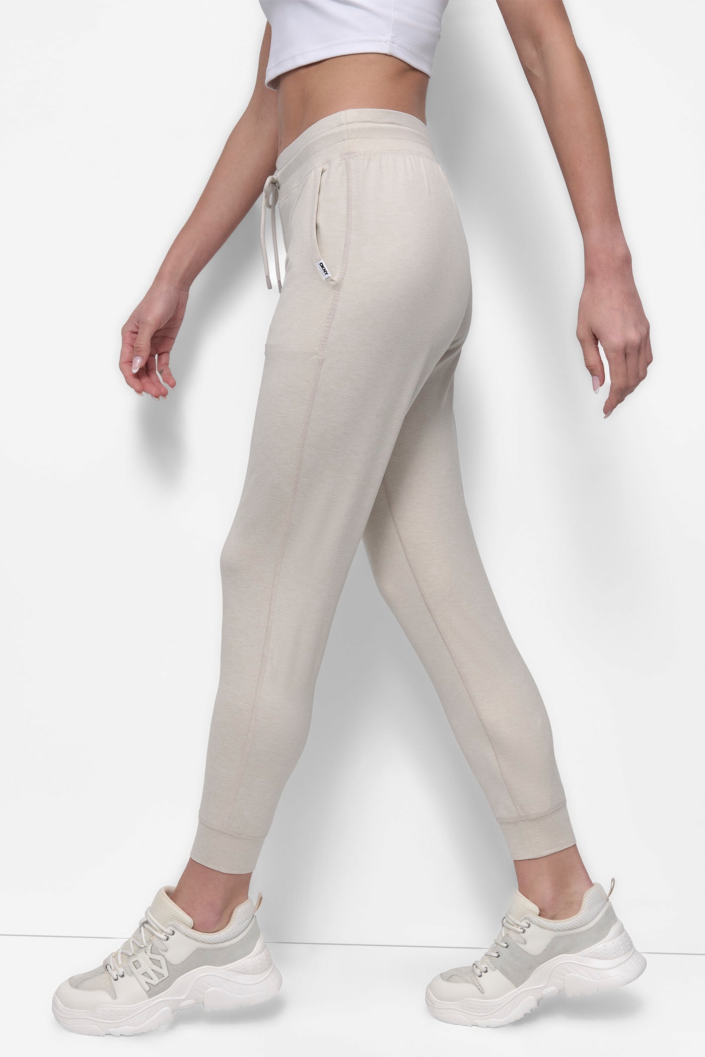 CROPPED HIGH-RISE SLIM JOGGER VIEW 3