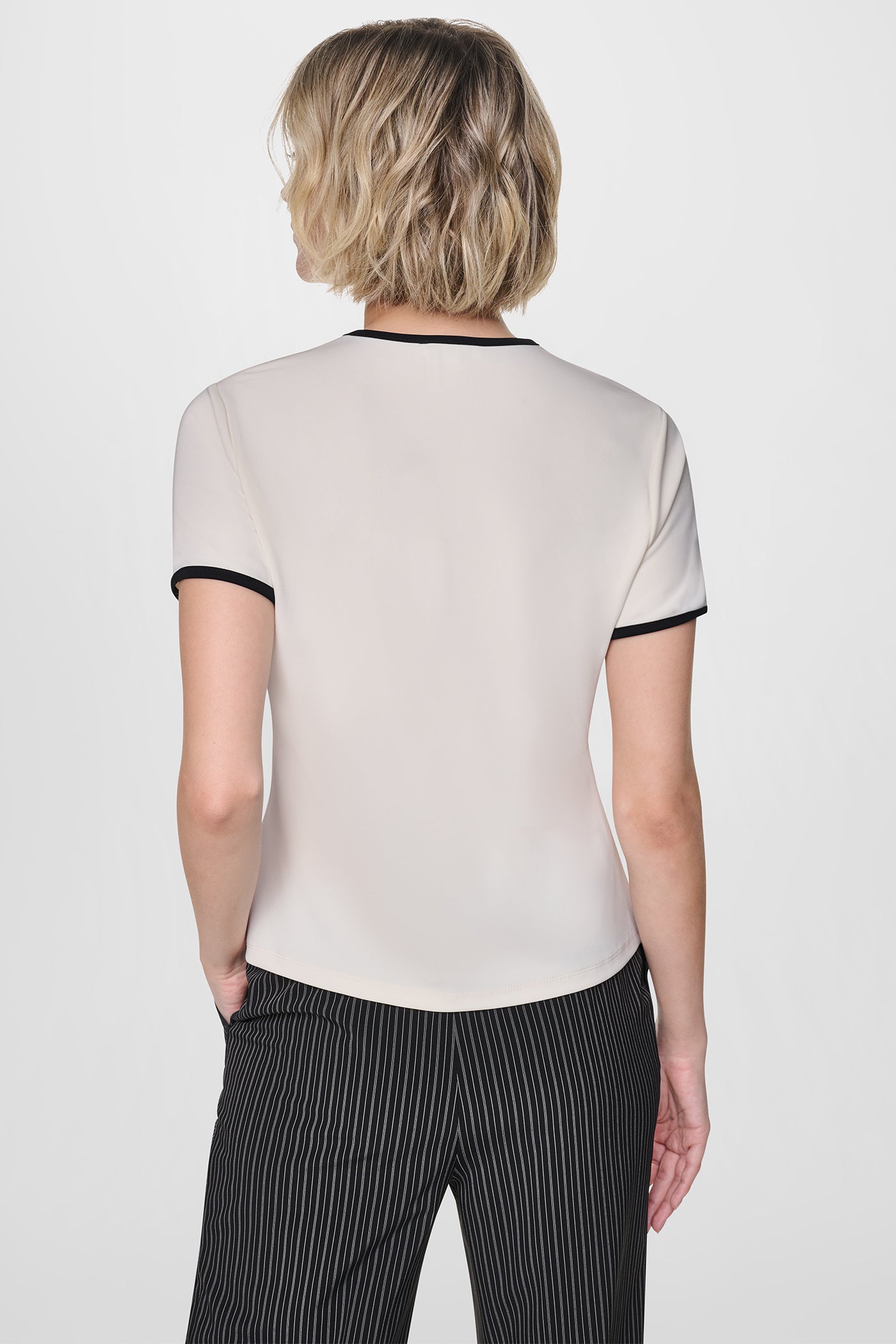 CONTRAST TRIM TEE VIEW 3 | WOMEN'S SWEATERS & TOPS