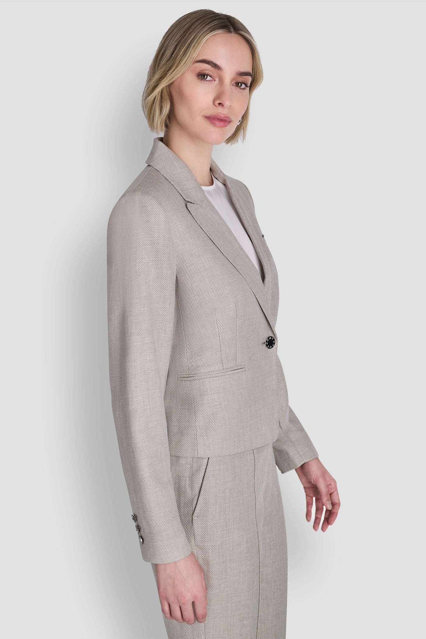 CROPPED SINGLE BUTTON BLAZER VIEW 4 | Spring 2026