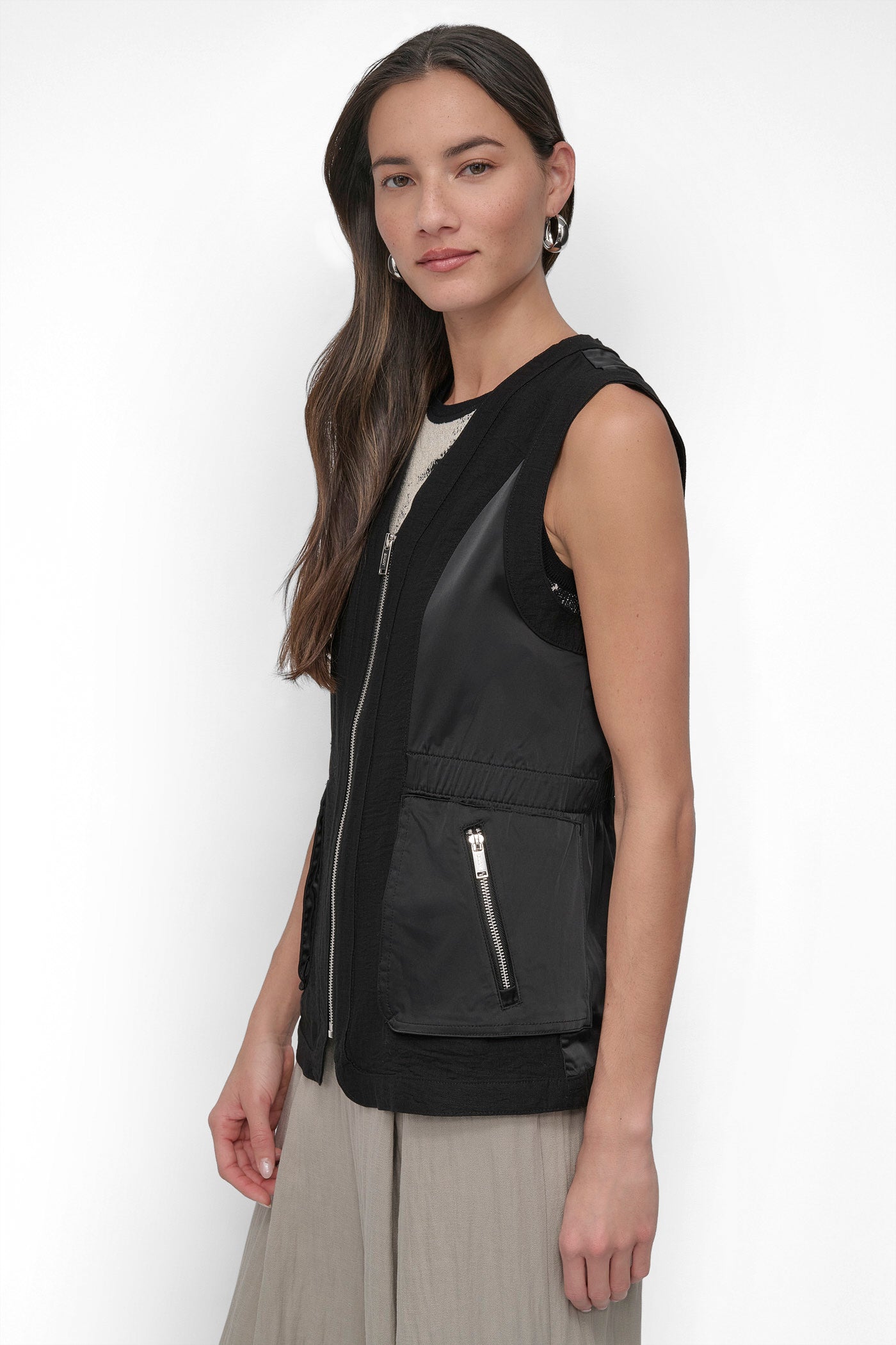 VEST IN SHINE MATTE VIEW 3 | Summer Essentials