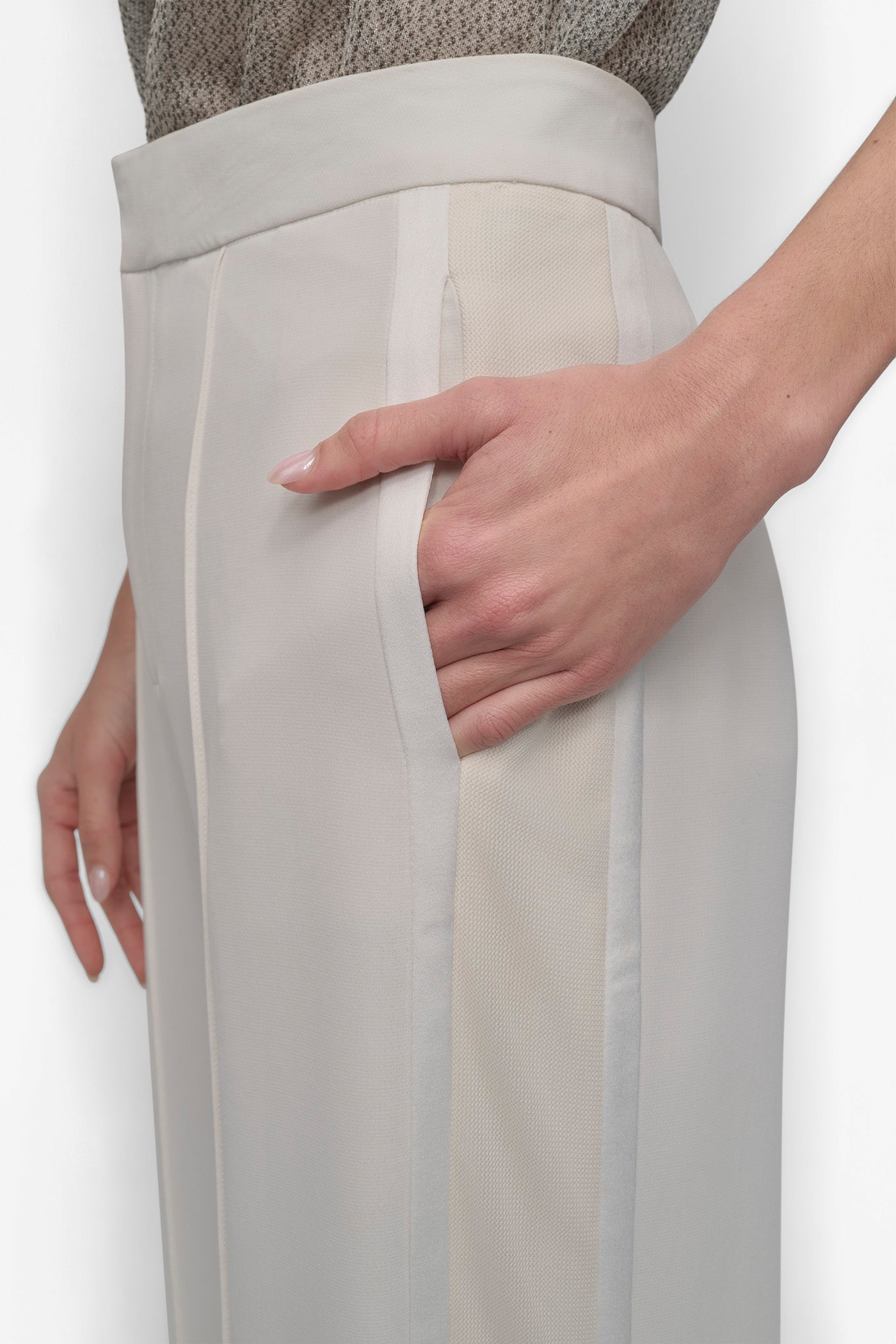 PANT WITH MESH INSET SIDE VIEW 4 | Pants & Denim