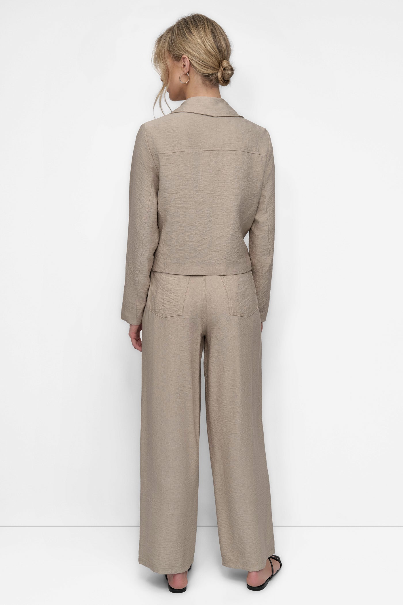 PEBBLE ZIPPER CRINKLE JACKET, BACK VIEW | WOMENS COATS & JACKETS