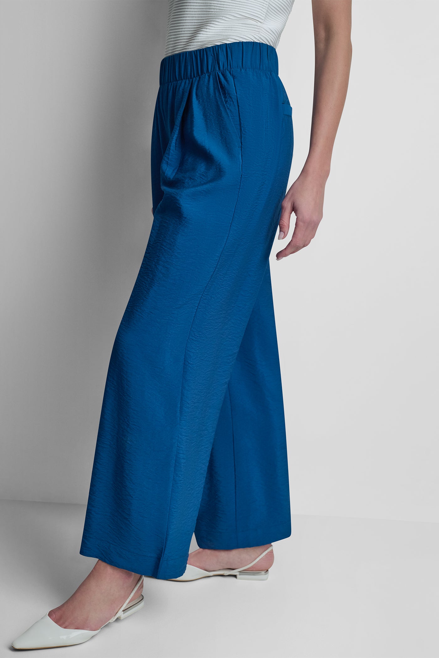 MID-RISE STRAIGHT LEG PANT VIEW 3 | SPRING 2026
