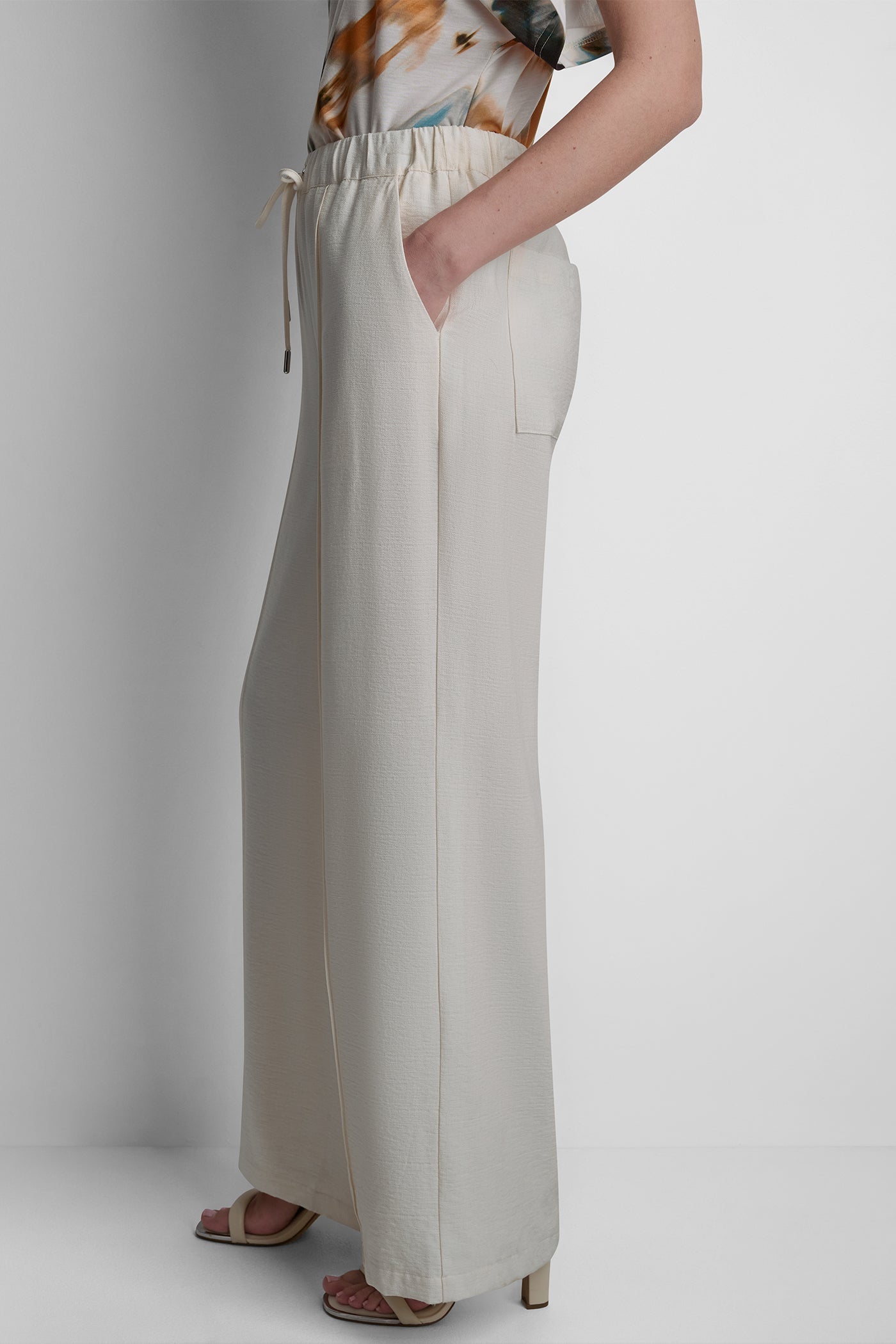 SEAMED WIDE LEG PULL-ON PANT VIEW 4 | Pants & Denim