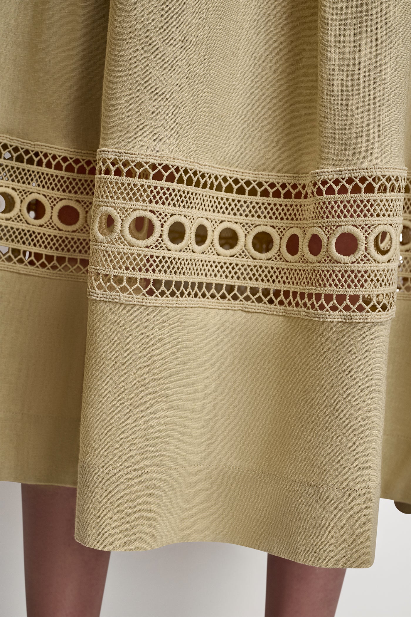 LINEN-BLEND LOOP LACE-TRIMMED PLEATED MIDI SKIRT VIEW 5 | New Arrivals